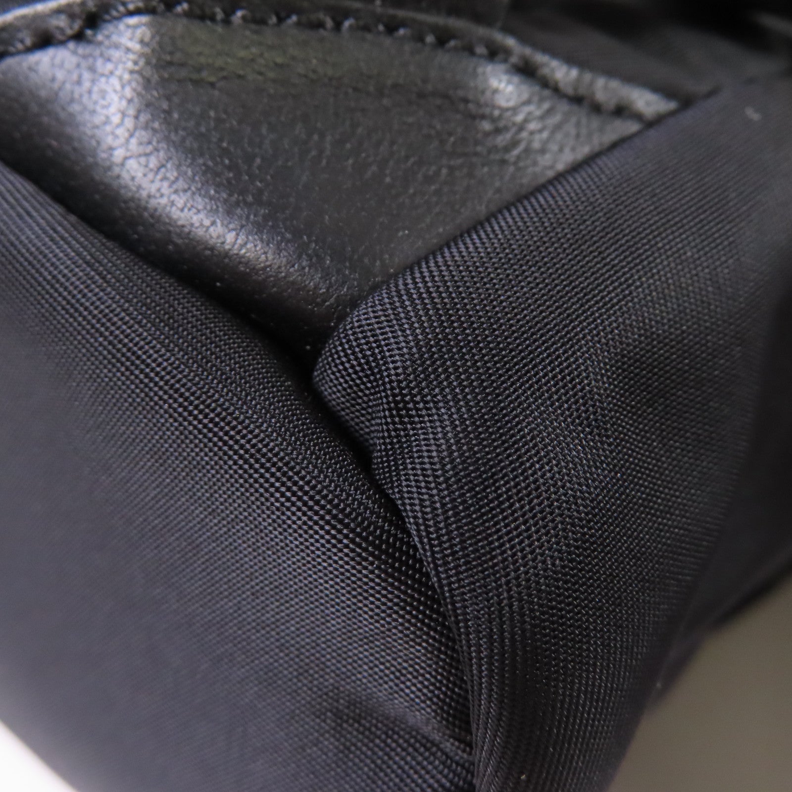 Valentino 【激減優惠】尼龍VLTN Shoulder Bag銀扣肩背袋黑色