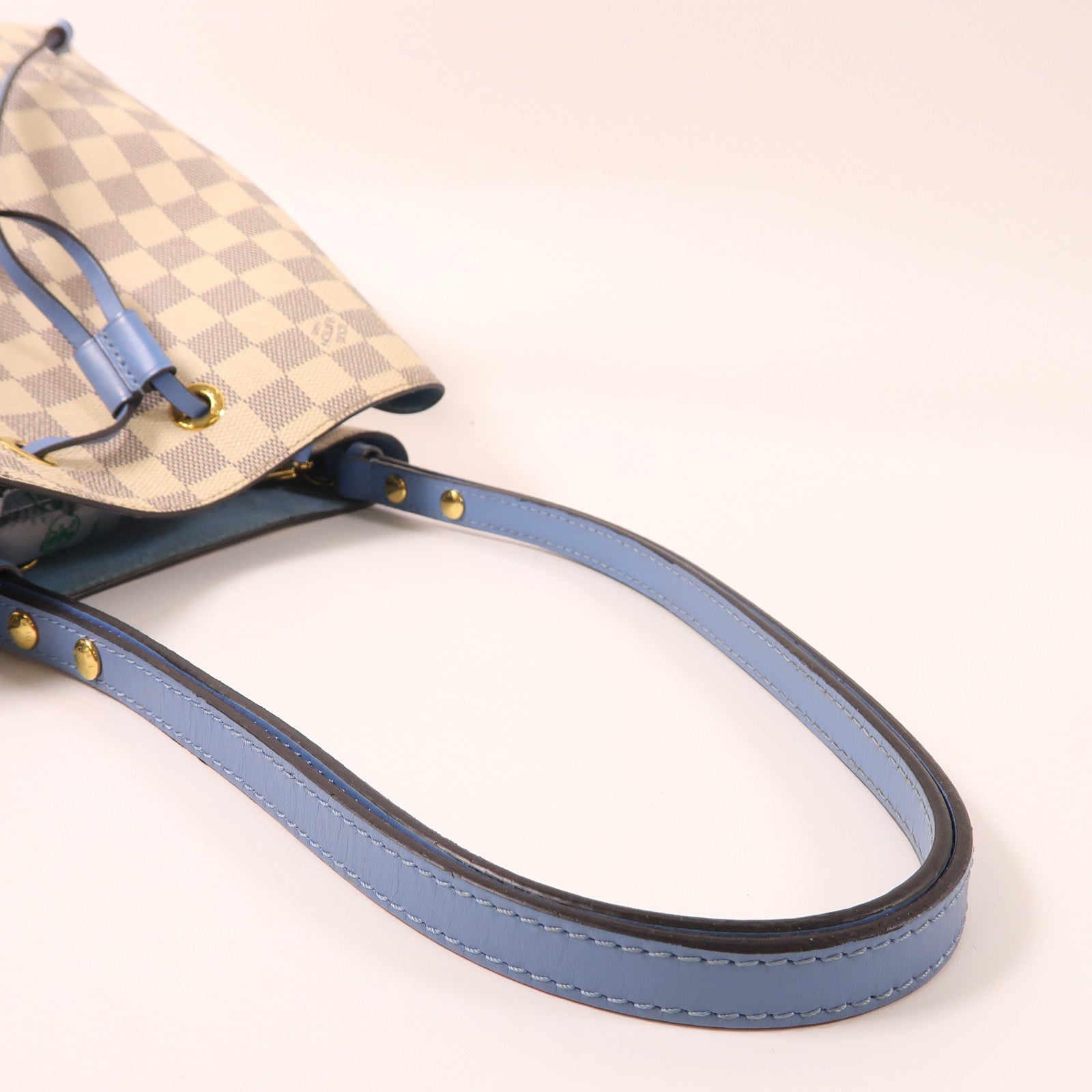 LOUIS VUITTON Damier Azur Neo Noe金扣肩背袋白色/藍色