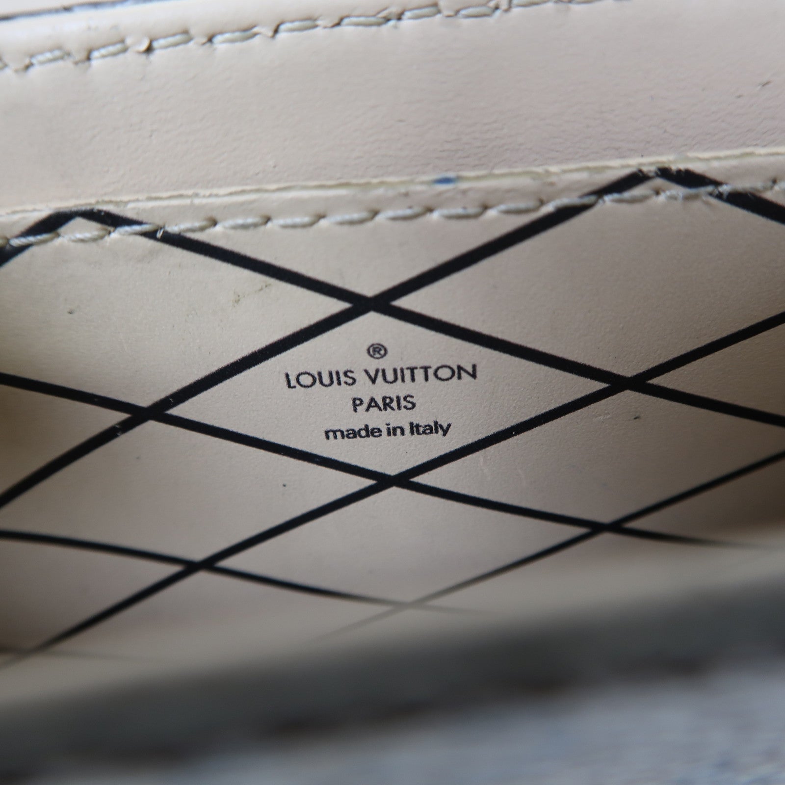 LOUIS VUITTON Monogram Trunk Vertical金扣鏈帶肩背袋啡色