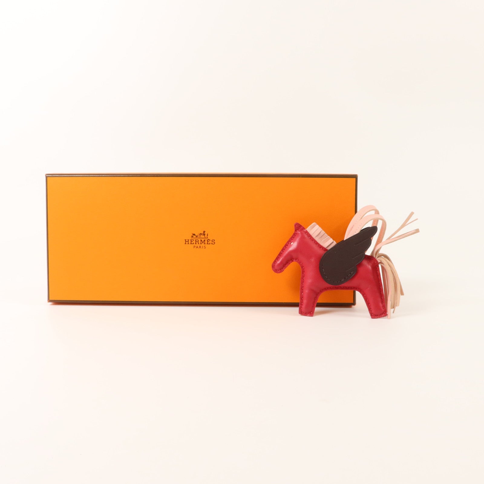 HERMES Milo皮革Rodeo Pegase PM掛飾Framboise/Rose Sakura/Rouge Sellier