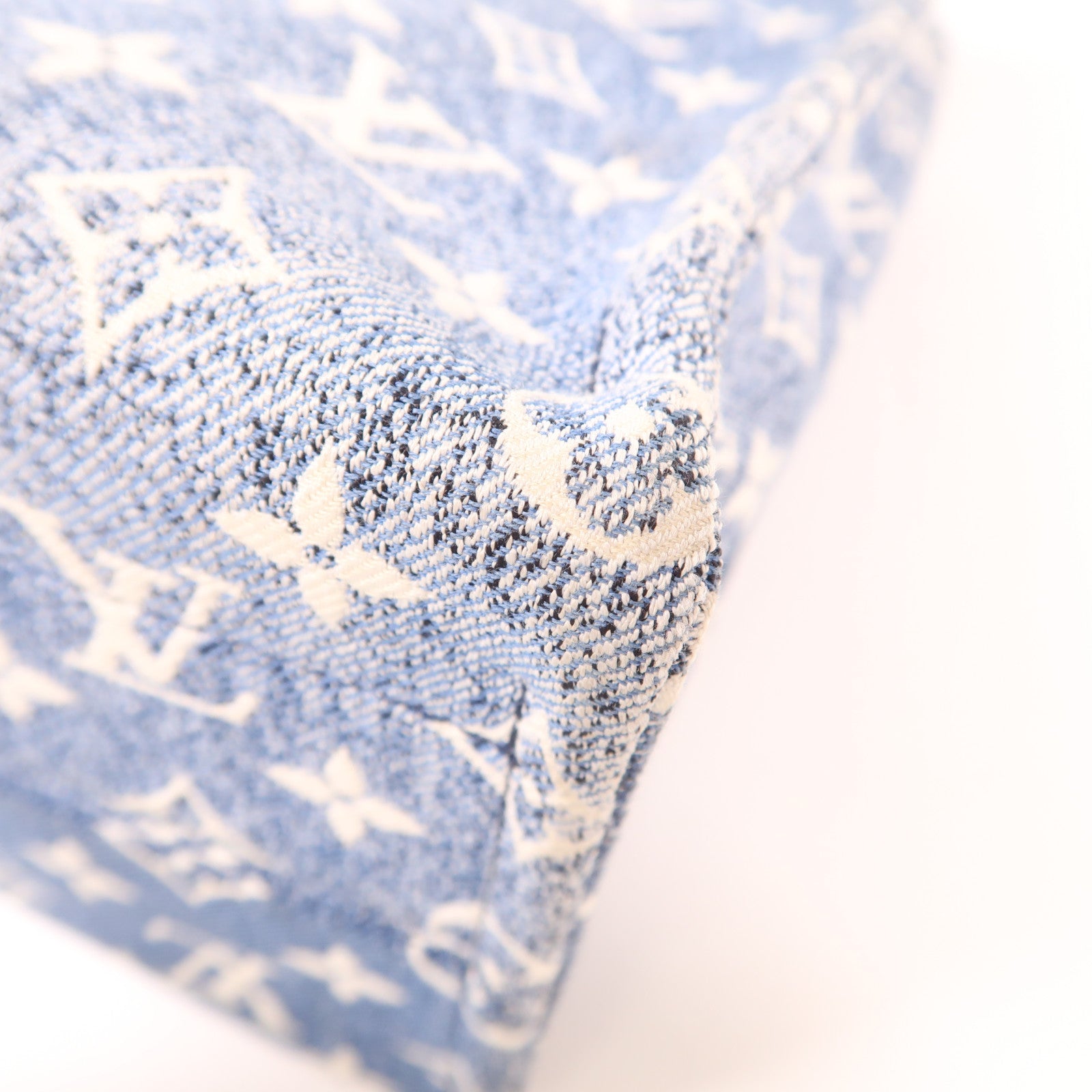 LOUIS VUITTON Monogram Denim OnTheGo MM金扣手挽肩背兩用袋藍色