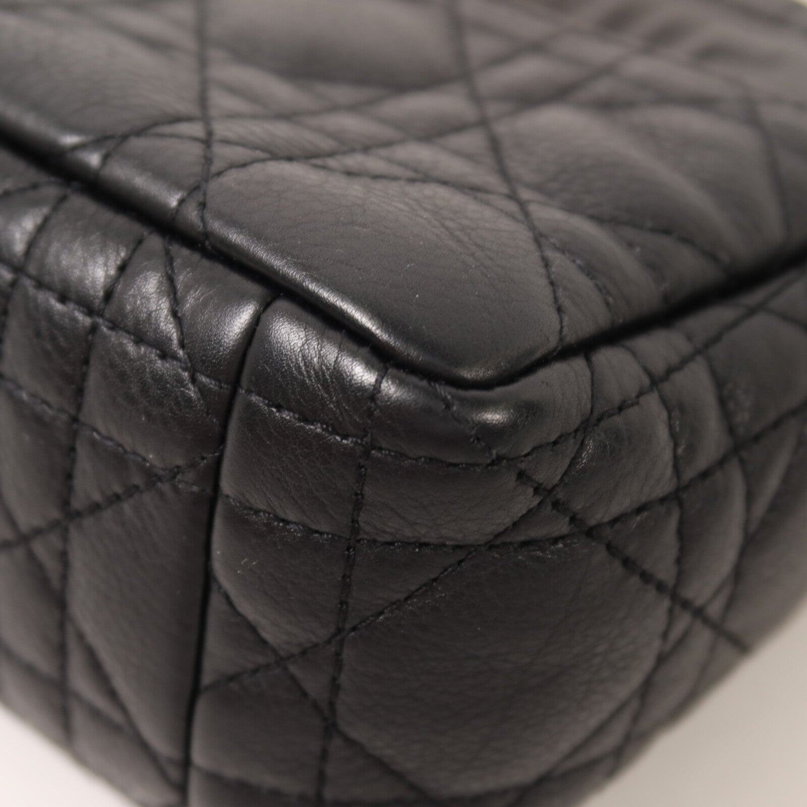 Dior 牛皮皮革Caro Bag Medium鏈帶肩背袋