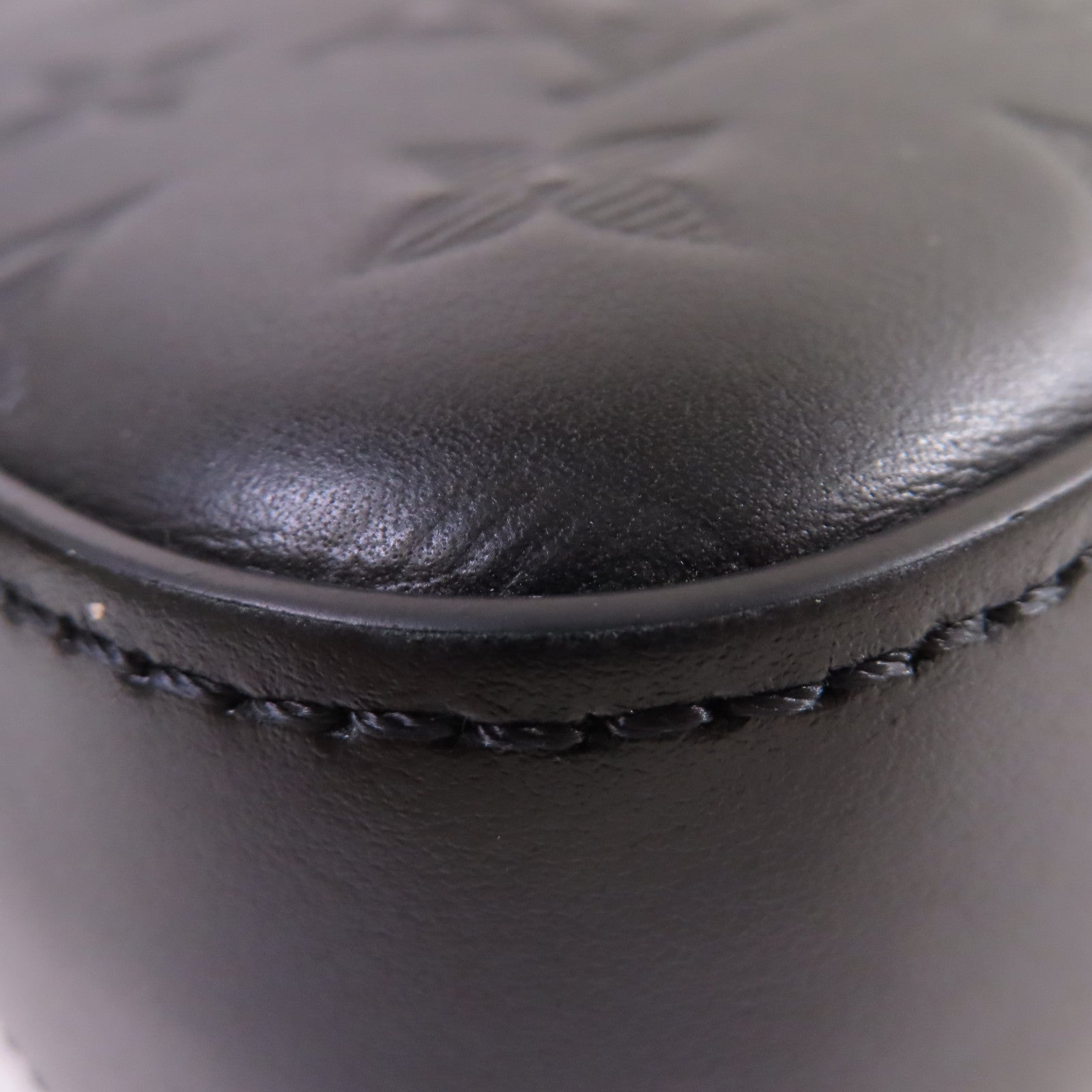 LOUIS VUITTON Monogram Shadow Duo Messenger Shoulder Bag肩背袋黑色