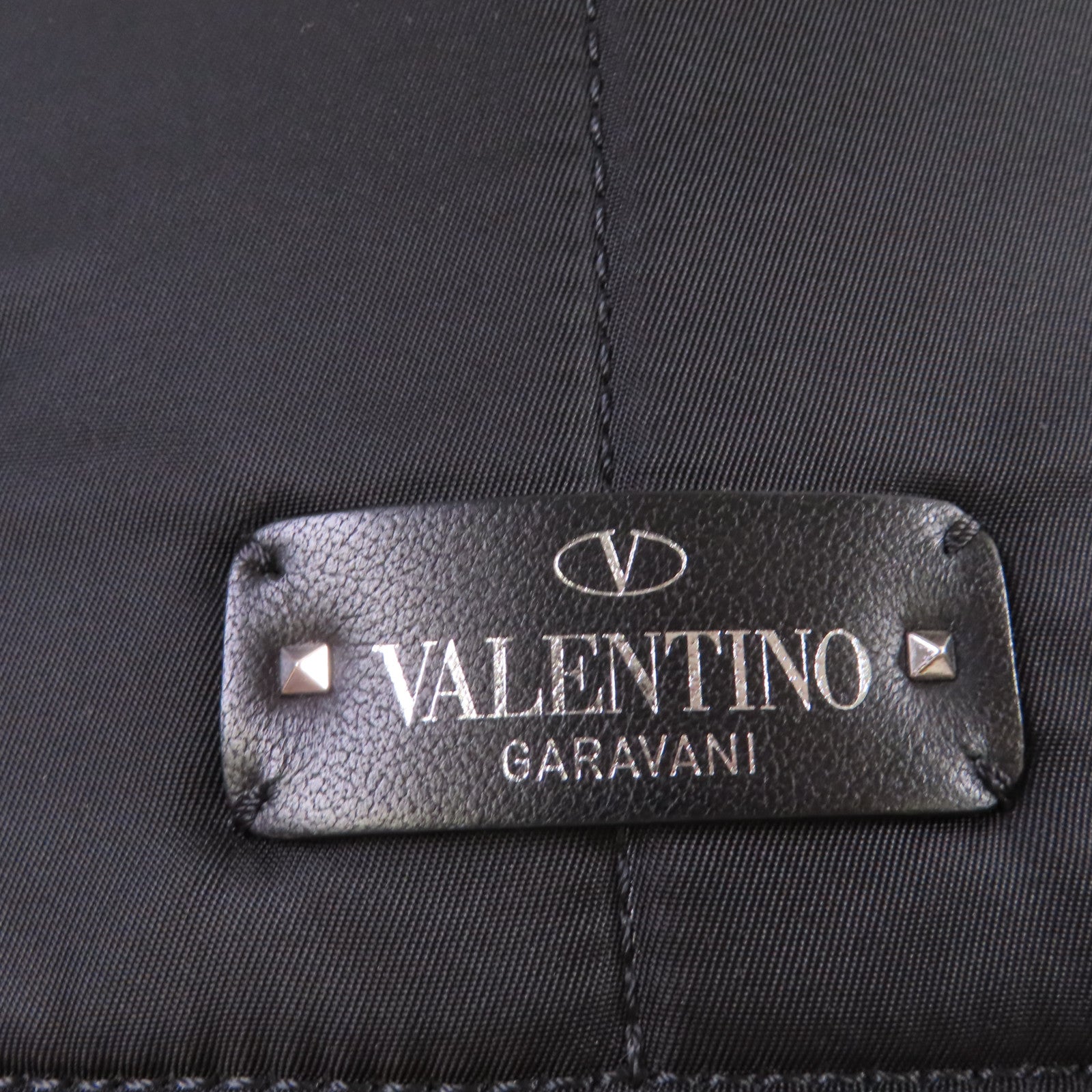 Valentino 【激減優惠】尼龍VLTN Shoulder Bag銀扣肩背袋黑色