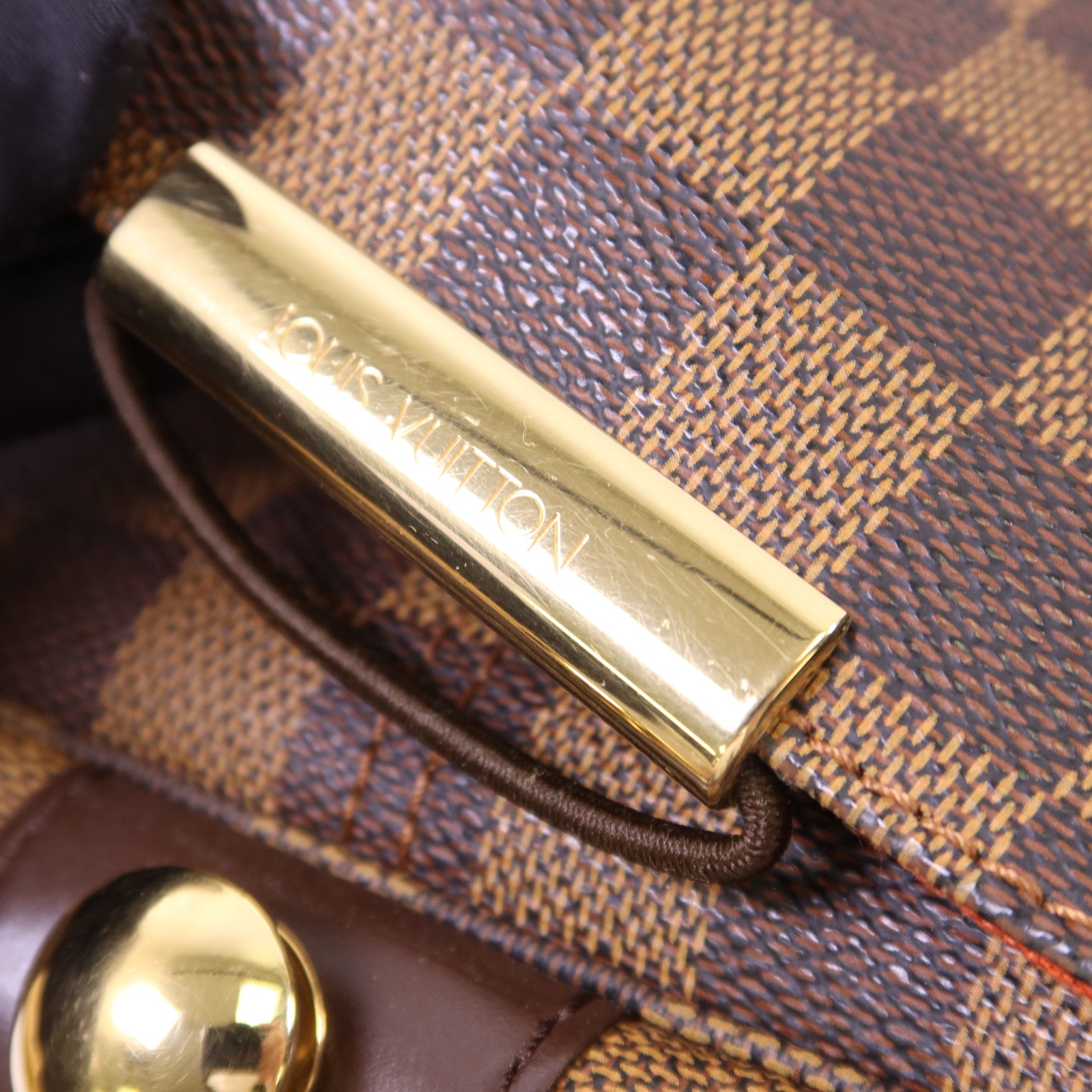 LOUIS VUITTON Damier Bastille金扣肩背袋