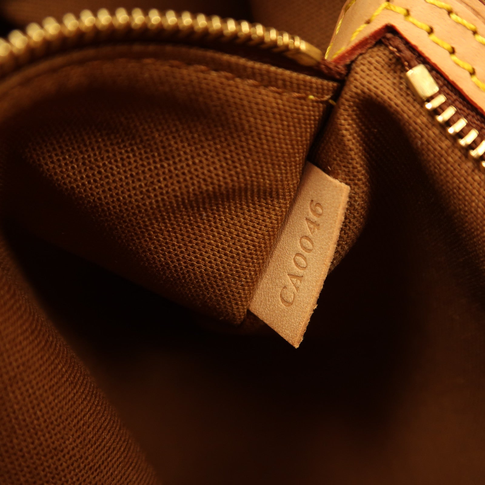 LOUIS VUITTON Monogram Batignolles Horizontal金扣肩背袋棕色