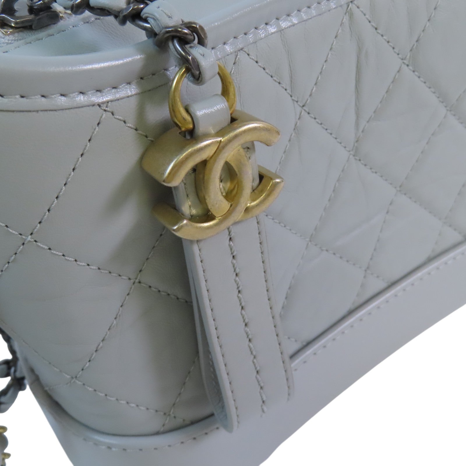 CHANEL 牛皮皮革Garbrillie Small金扣鏈帶肩背袋