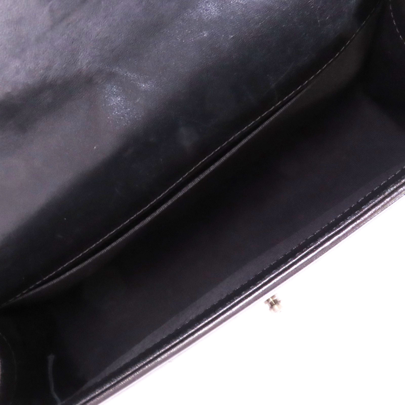 CHANEL 羊皮皮革Boy Chanel銀扣鏈帶肩背袋