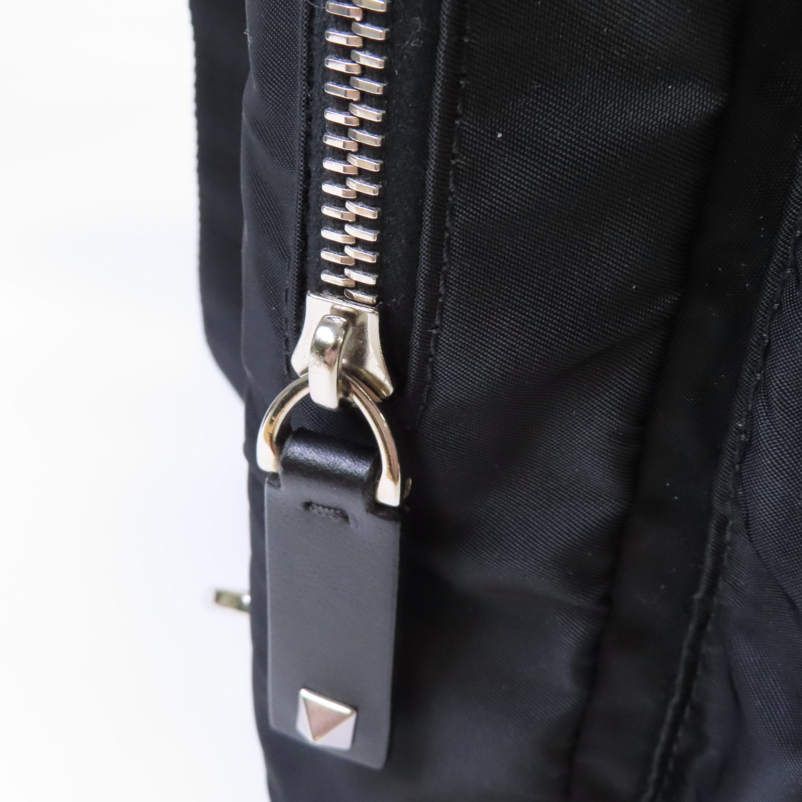 Valentino 【激減優惠】尼龍VLTN Shoulder Bag銀扣肩背袋黑色