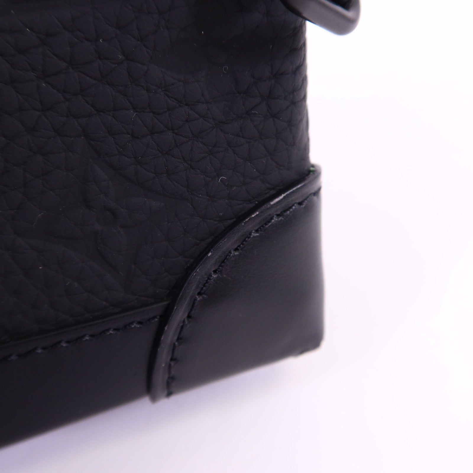 LOUIS VUITTON Monogram Taurillon Nano Steamer肩背袋