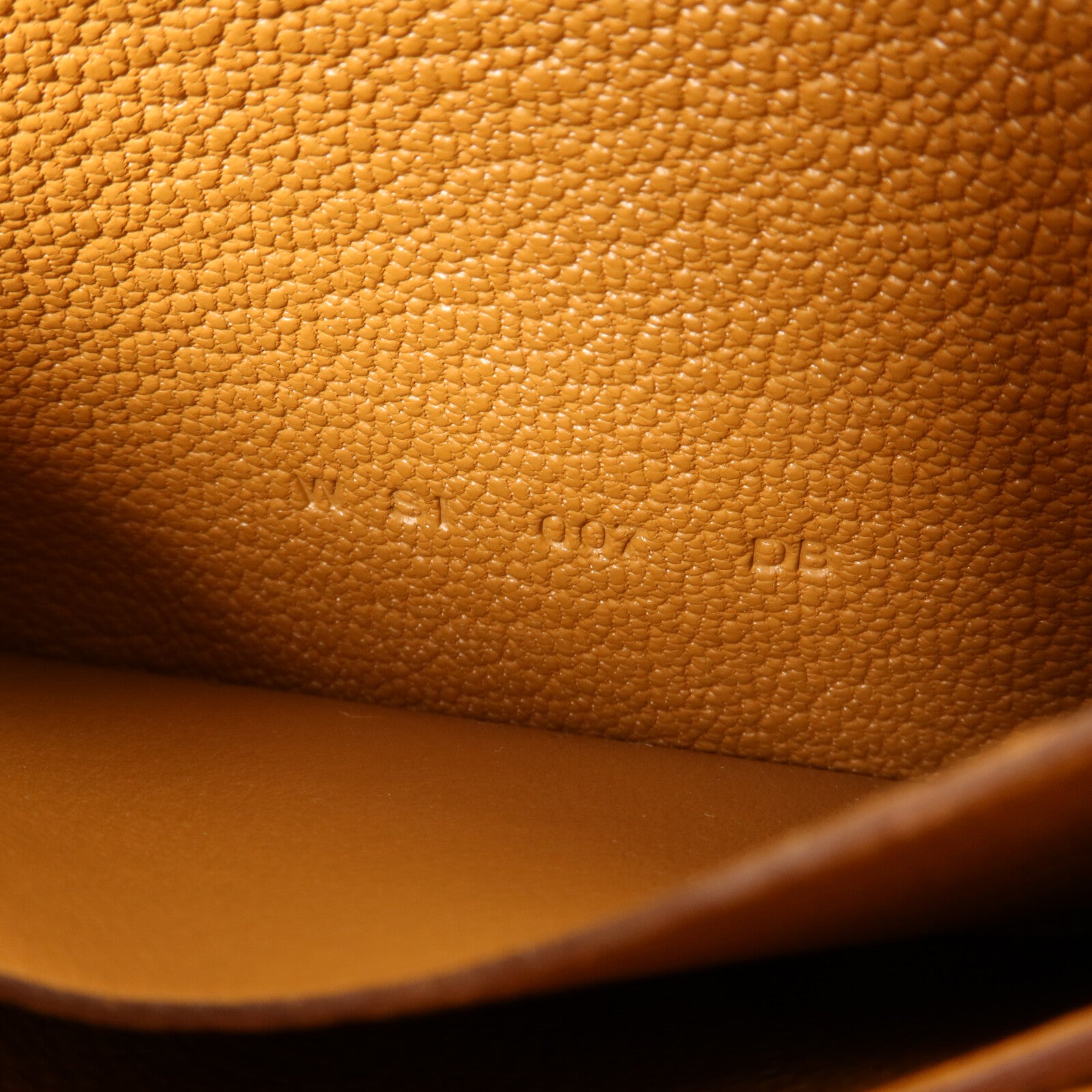HERMES Evercolor皮革Zipengo Chaine d'Ancre Compact卡片套Gold