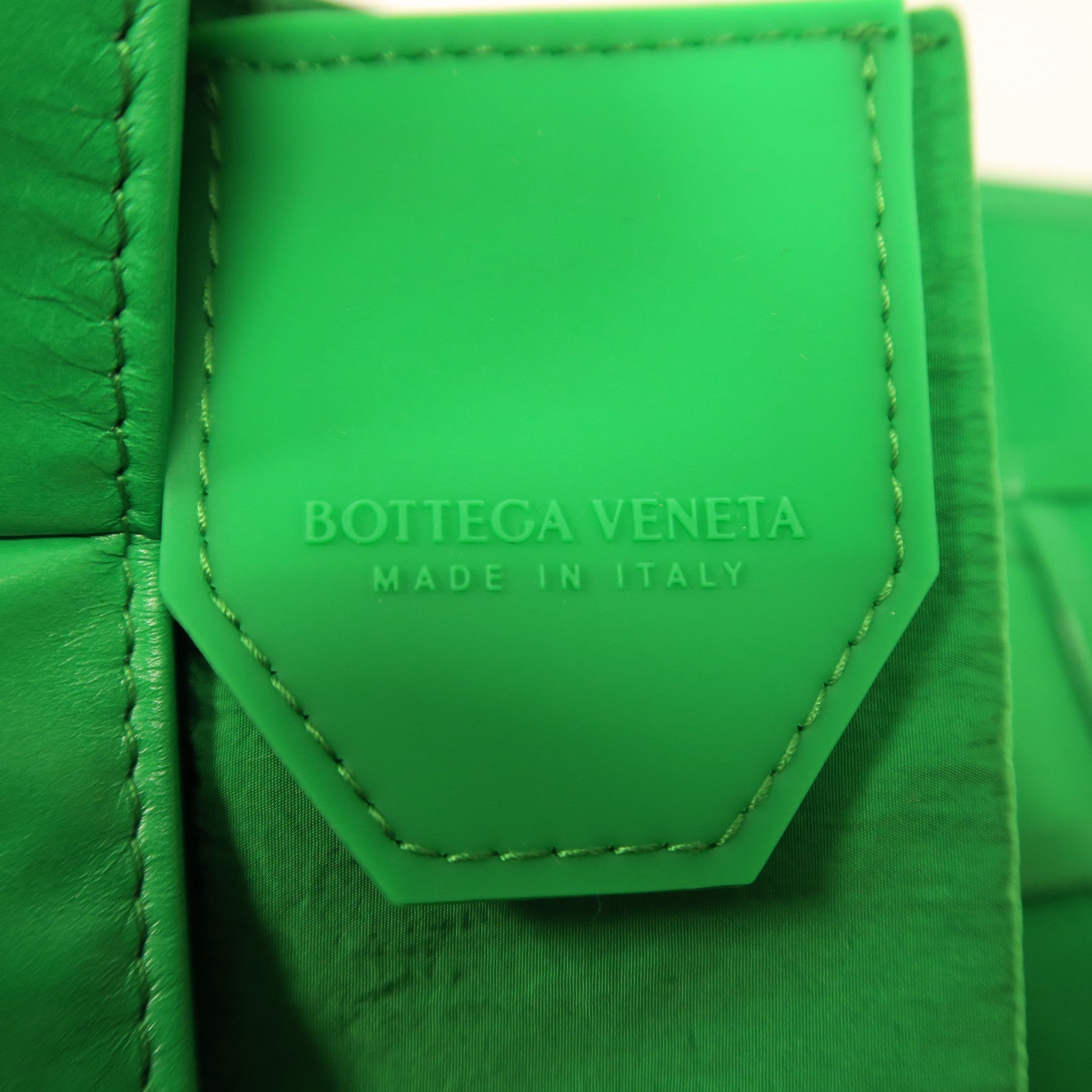 BOTTEGA VENETA 【激減優惠】織紋牛皮皮革Shoulder Bag銀扣肩背袋綠色