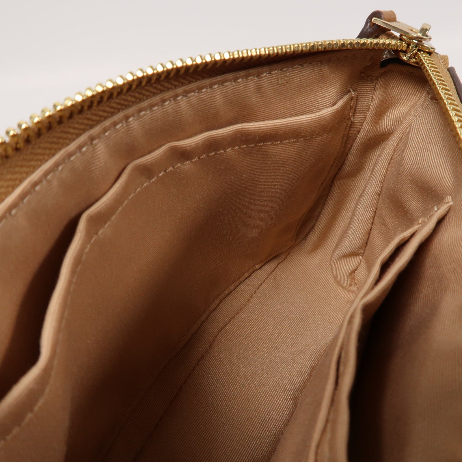 COACH 塗層帆布Shoulder Bag金扣肩背袋啡色/白色
