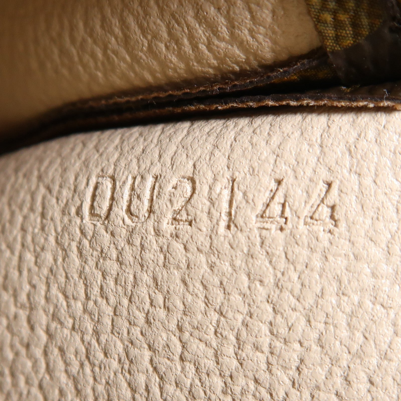 LOUIS VUITTON Monogram Toiletry Pouch金扣手拿包啡色