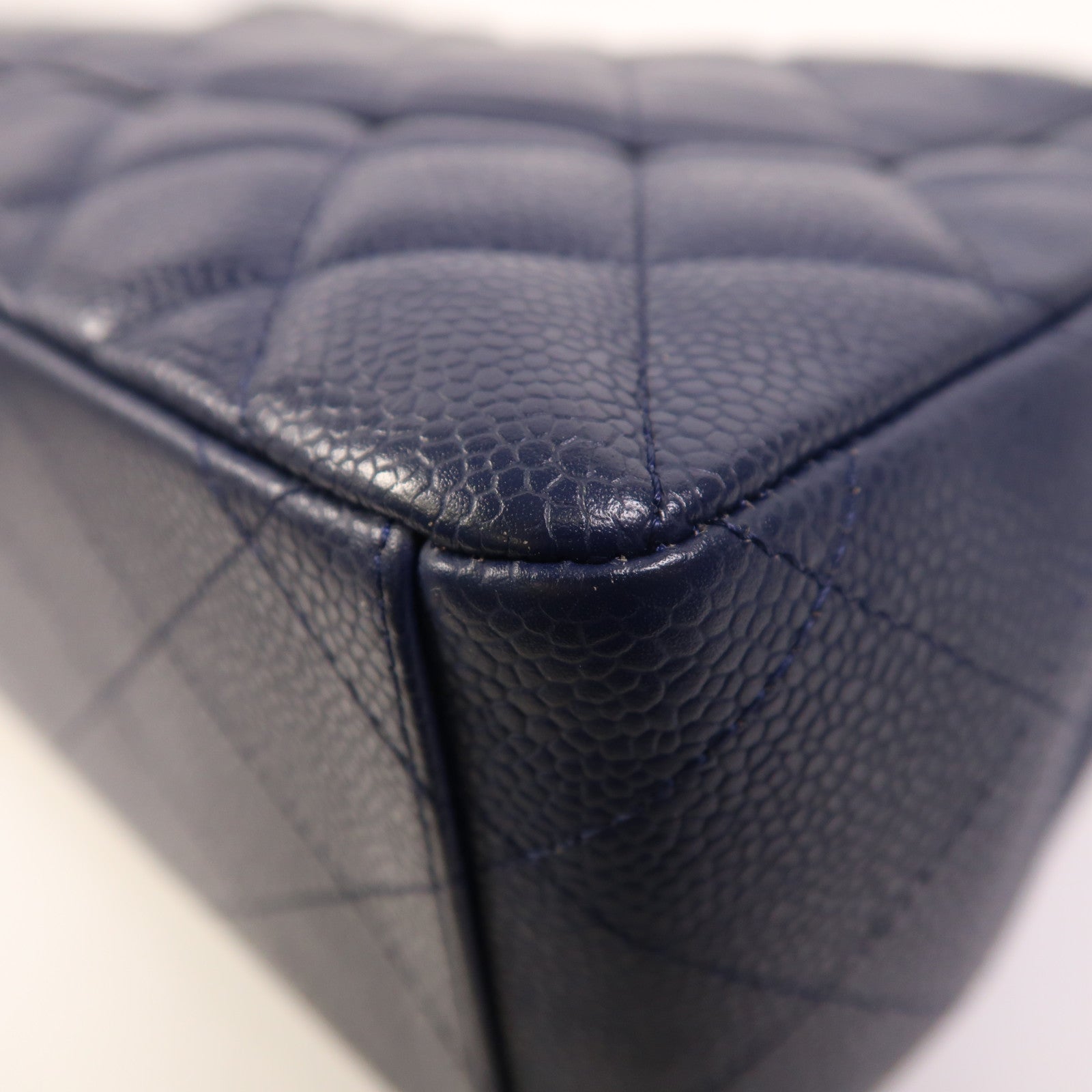 CHANEL 牛皮皮革Maxi Classic銀扣鏈帶肩背袋
