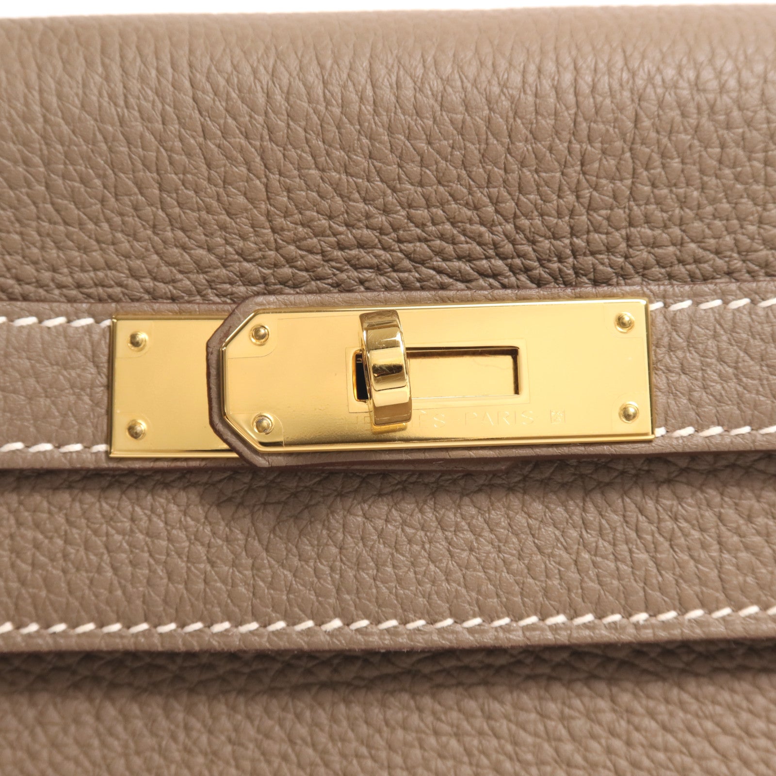 HERMES Togo皮革Kelly 28金扣手挽肩背兩用袋Etoupe