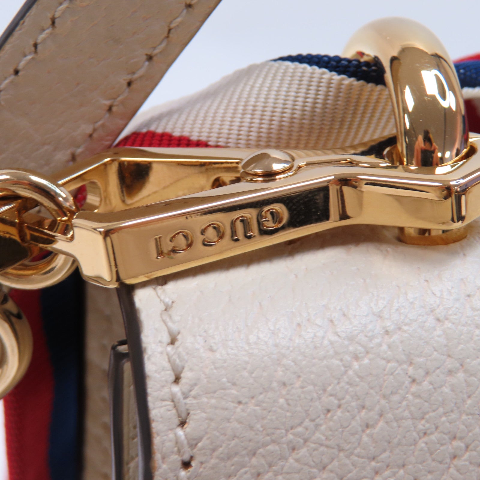 GUCCI 【激減優惠】牛皮皮革Sylvie金扣肩背袋白色