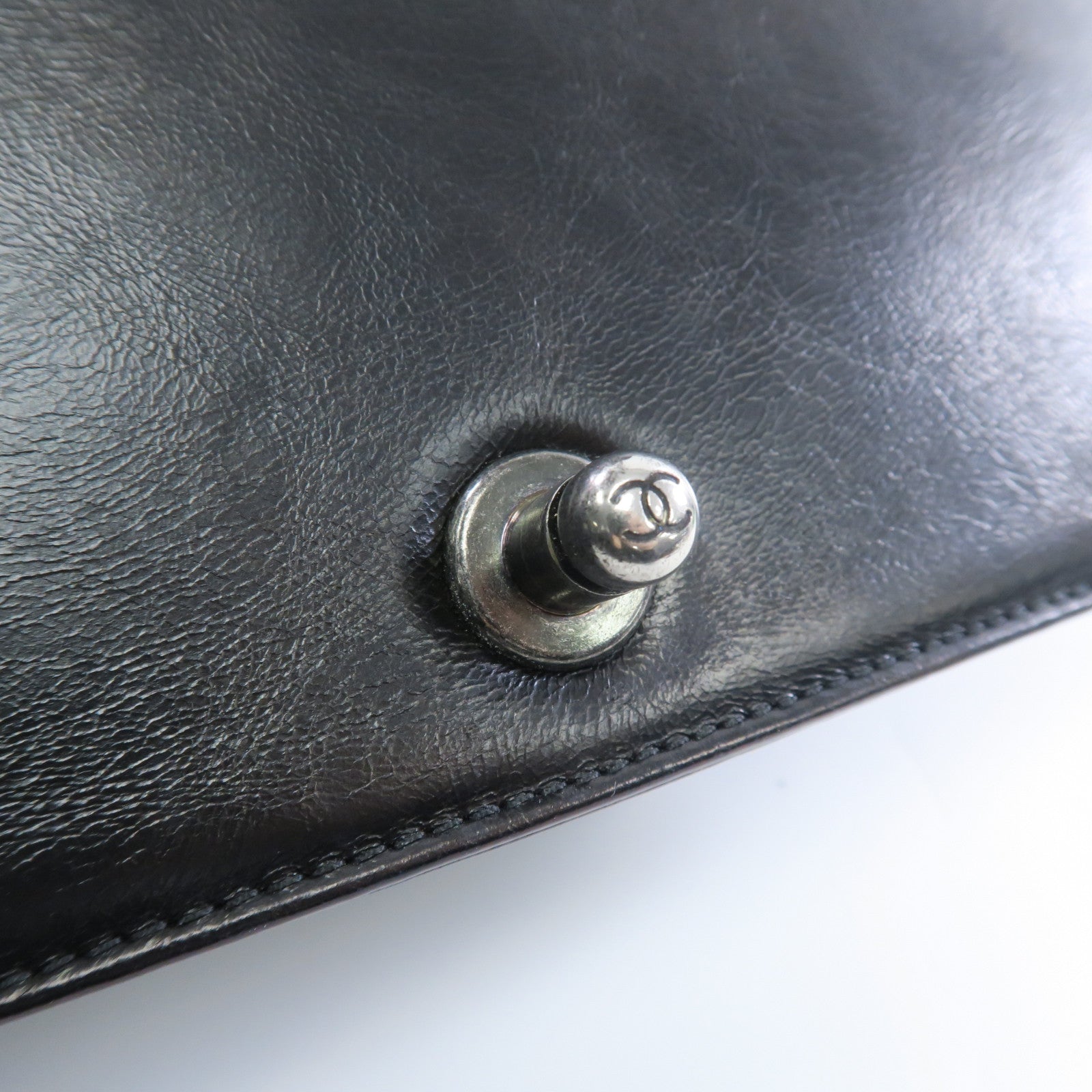 CHANEL 羊皮皮革Boy 25銀扣鏈帶肩背袋黑色