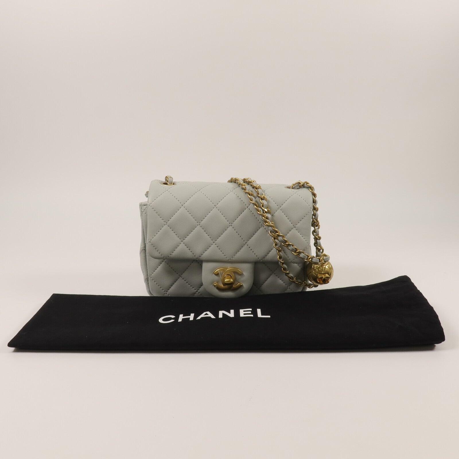 CHANEL 羊皮皮革Mini Classic 17鏈帶肩背袋