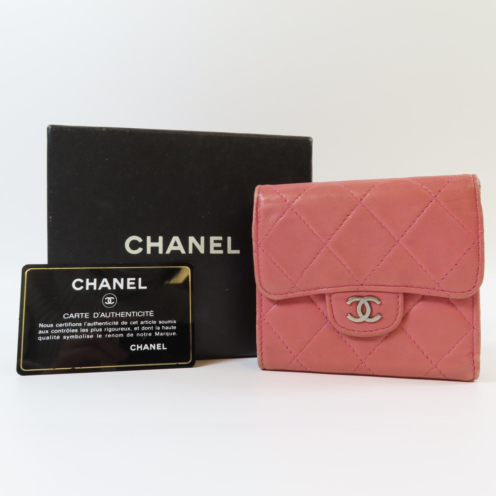CHANEL 【激減優惠】菱格羊皮皮革Trifold Wallet銀扣錢包粉紅色
