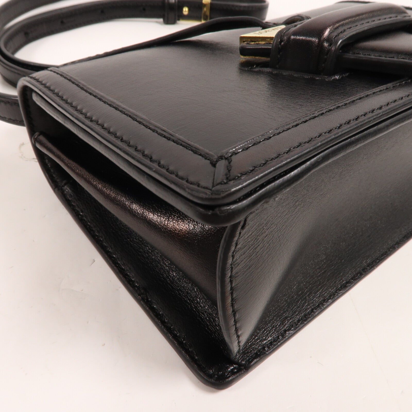 LOEWE 牛皮皮革Barcelona肩背袋