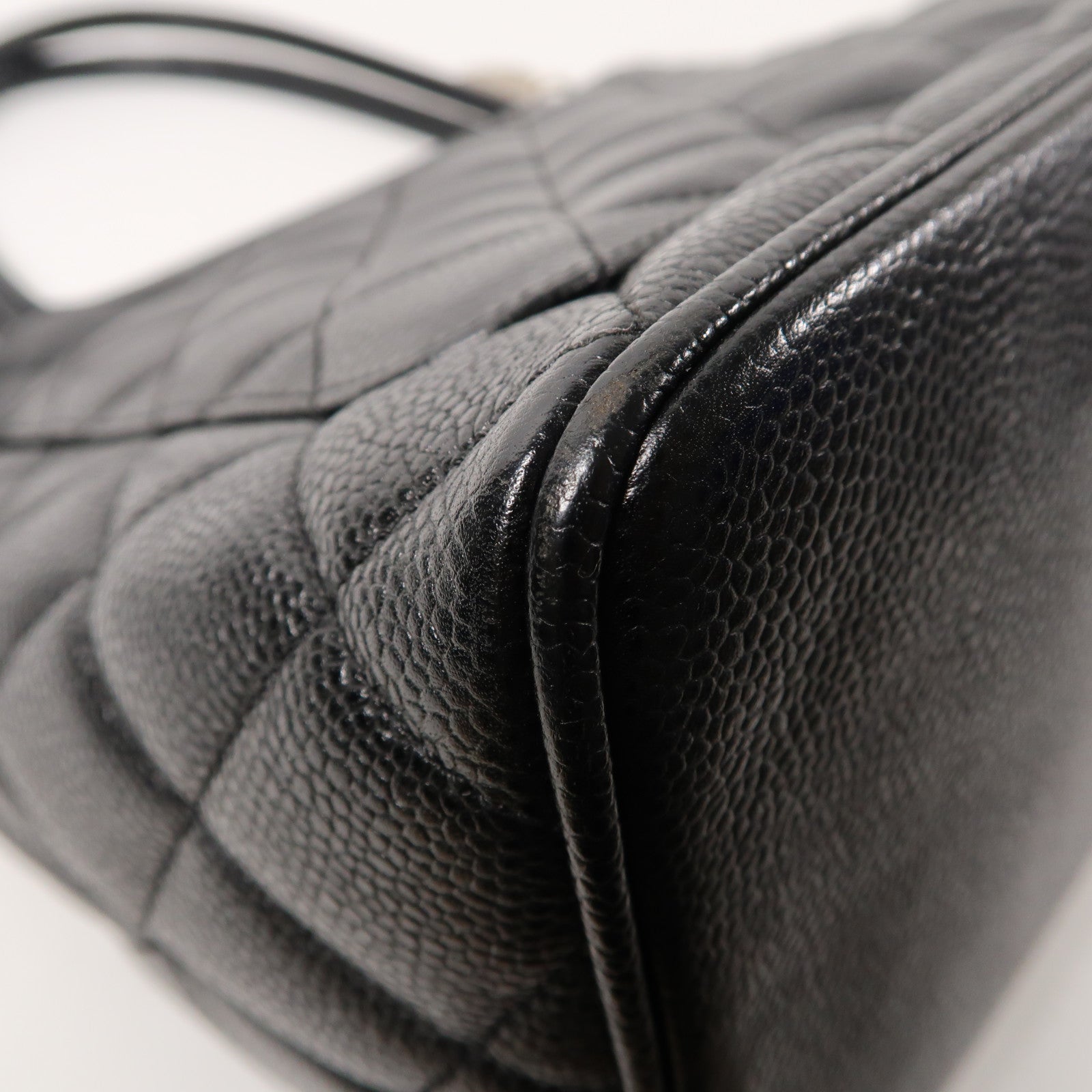 CHANEL 菱格Caviar皮革Handbag銀扣手挽袋黑色