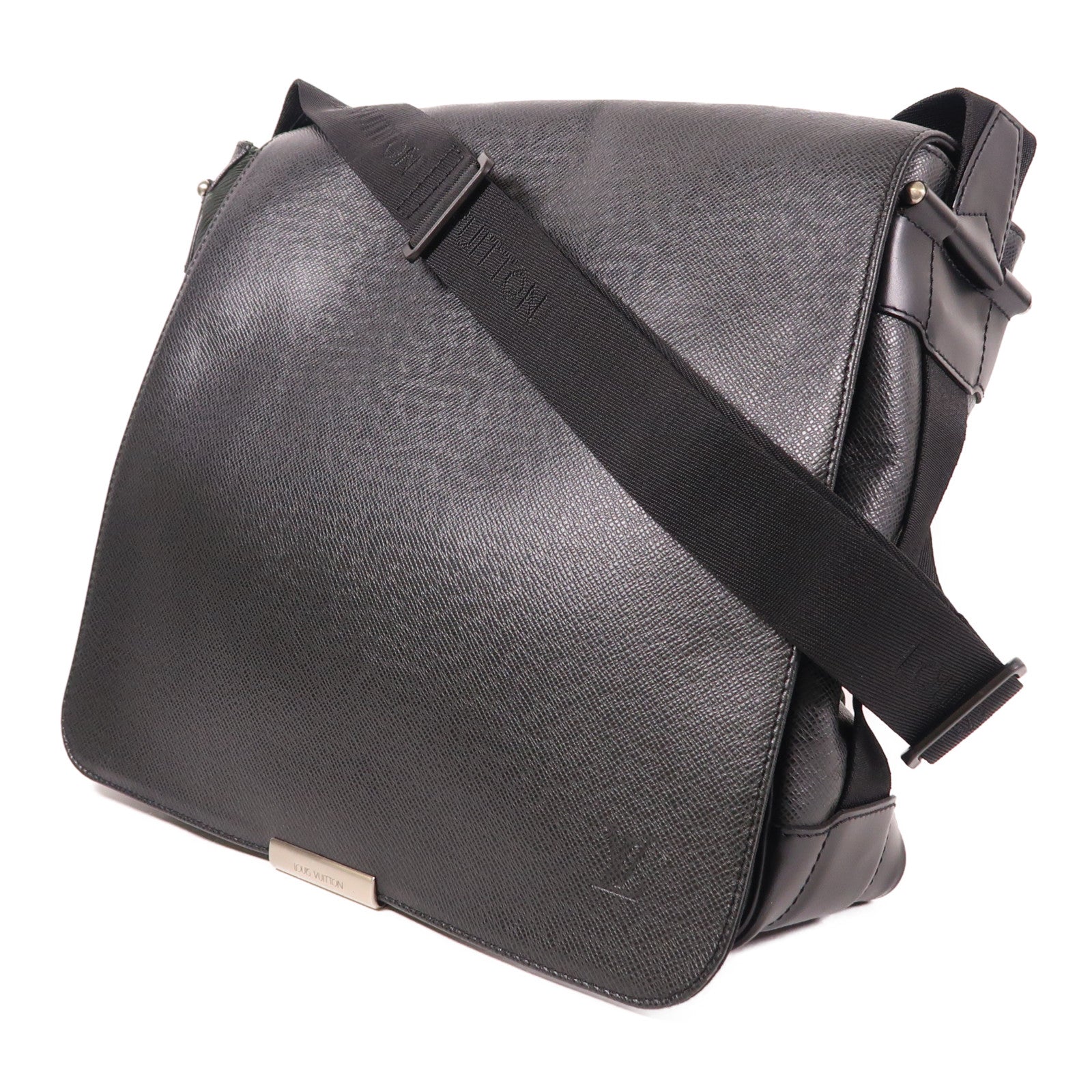 LOUIS VUITTON 【激減優惠】Taiga皮革Taiga Victor銀扣肩背袋