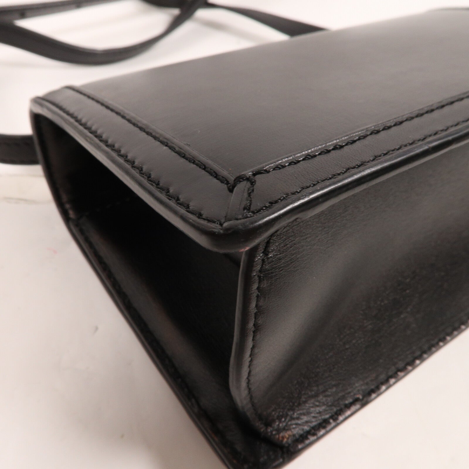 LOEWE 牛皮皮革Barcelona肩背袋