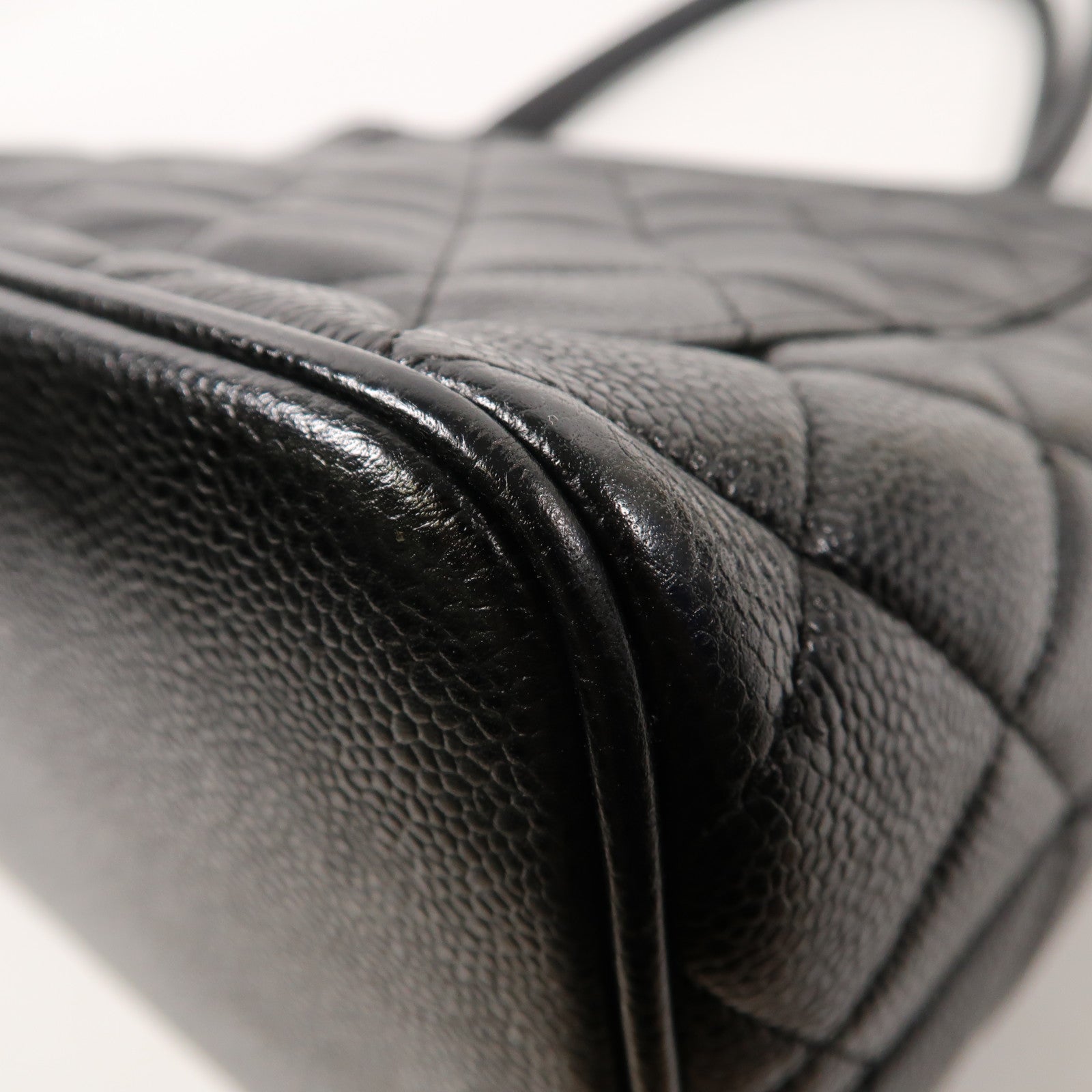 CHANEL 菱格Caviar皮革Handbag銀扣手挽袋黑色
