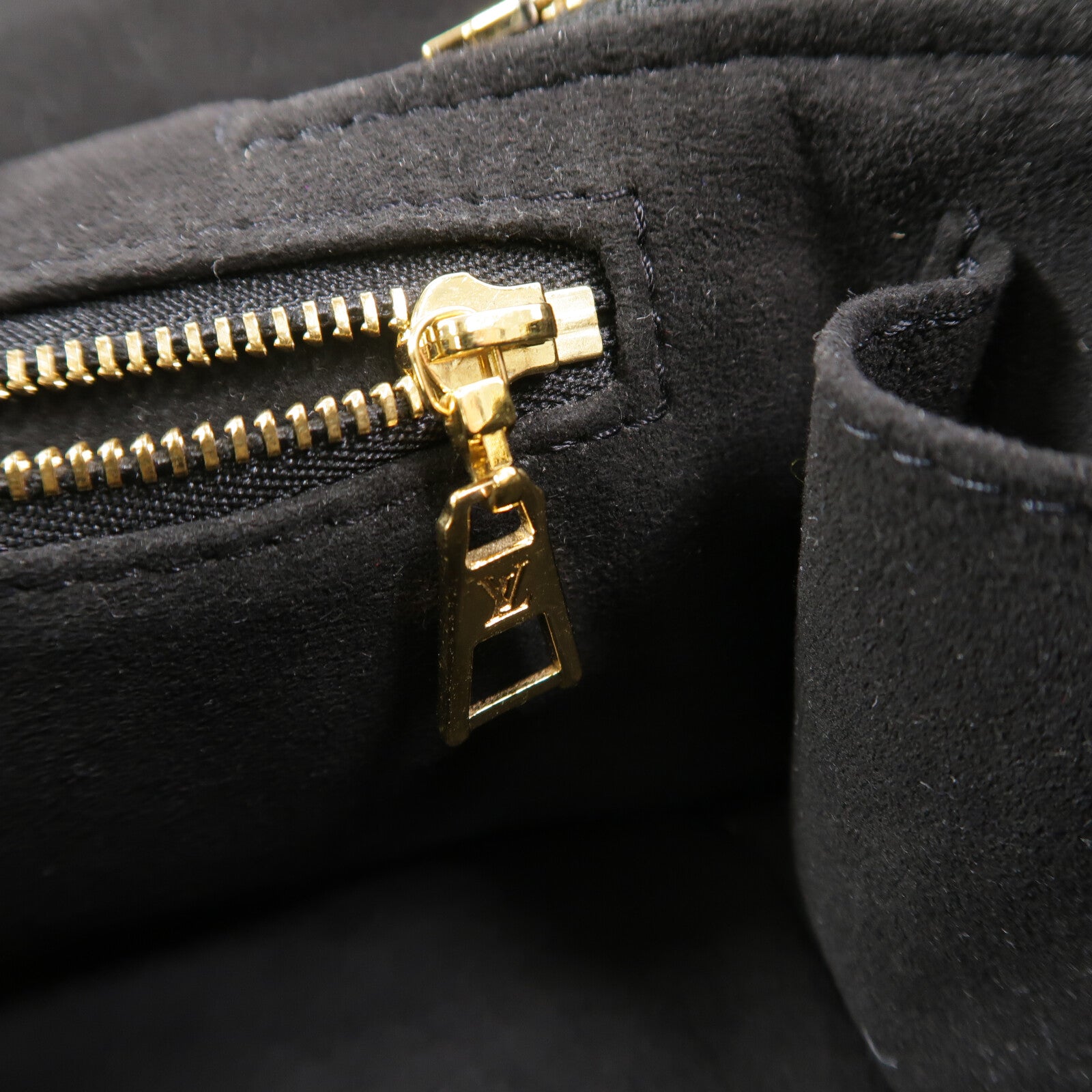LOUIS VUITTON Monogram Empreinte Vanity Case肩背袋