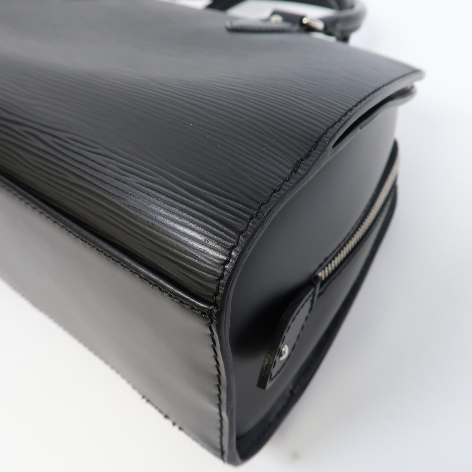 LOUIS VUITTON 【激減優惠】Epi Pont-Neuf PM Bag銀扣手挽袋黑色