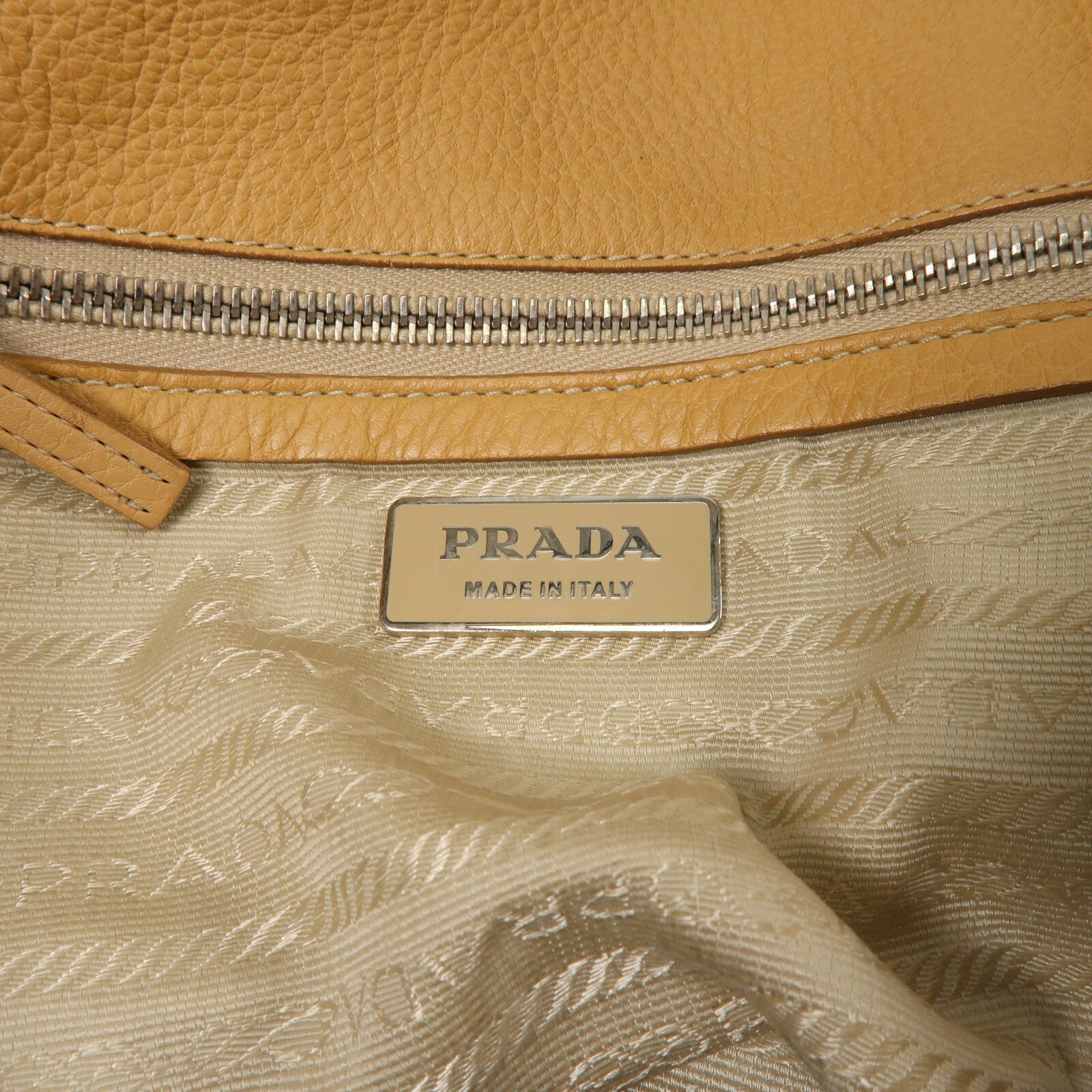 PRADA 牛皮皮革Easy Bag肩背袋