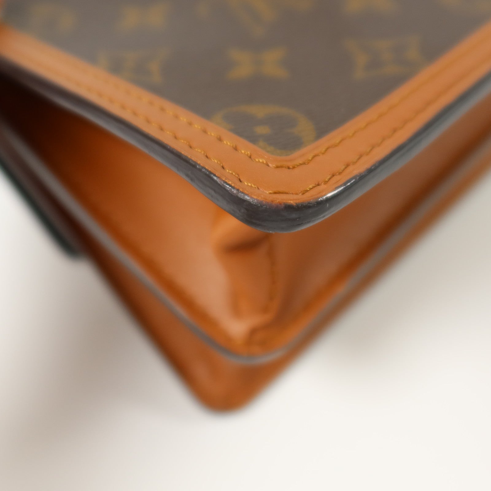 LOUIS VUITTON Monogram Reverse Mini Dauphine肩背袋
