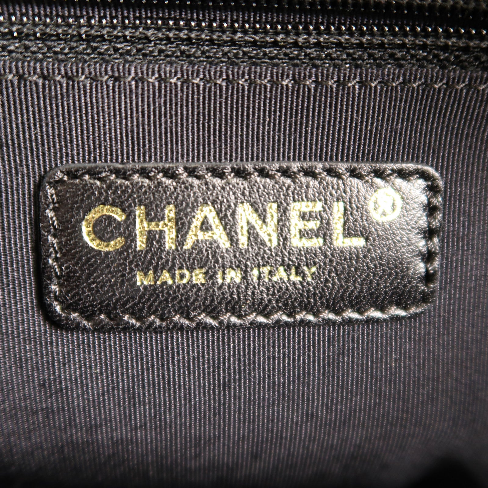 CHANEL 牛皮皮革Shoulder Bag金扣鏈帶肩背袋