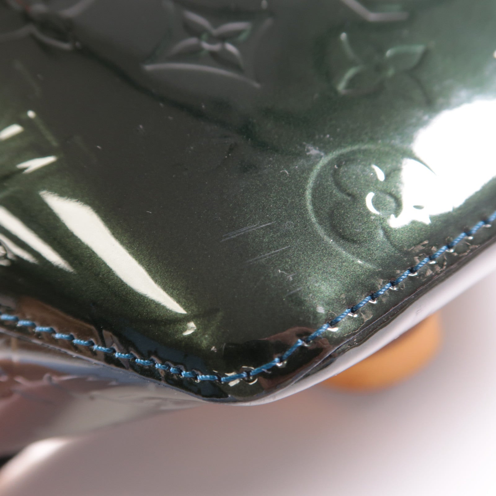 LOUIS VUITTON Monogram Vernis Bellevue PM金扣手挽袋綠色