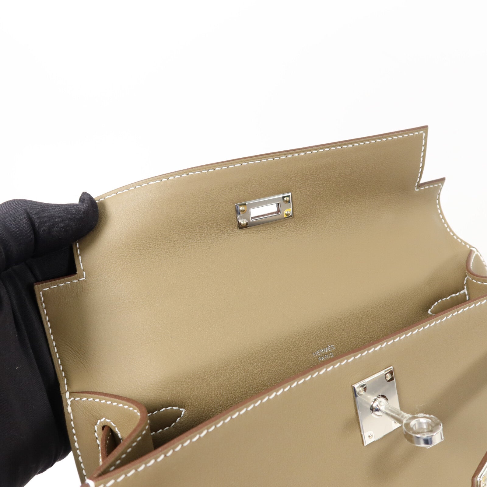 HERMES Swift皮革Kelly Pochette手挽袋Etoupe