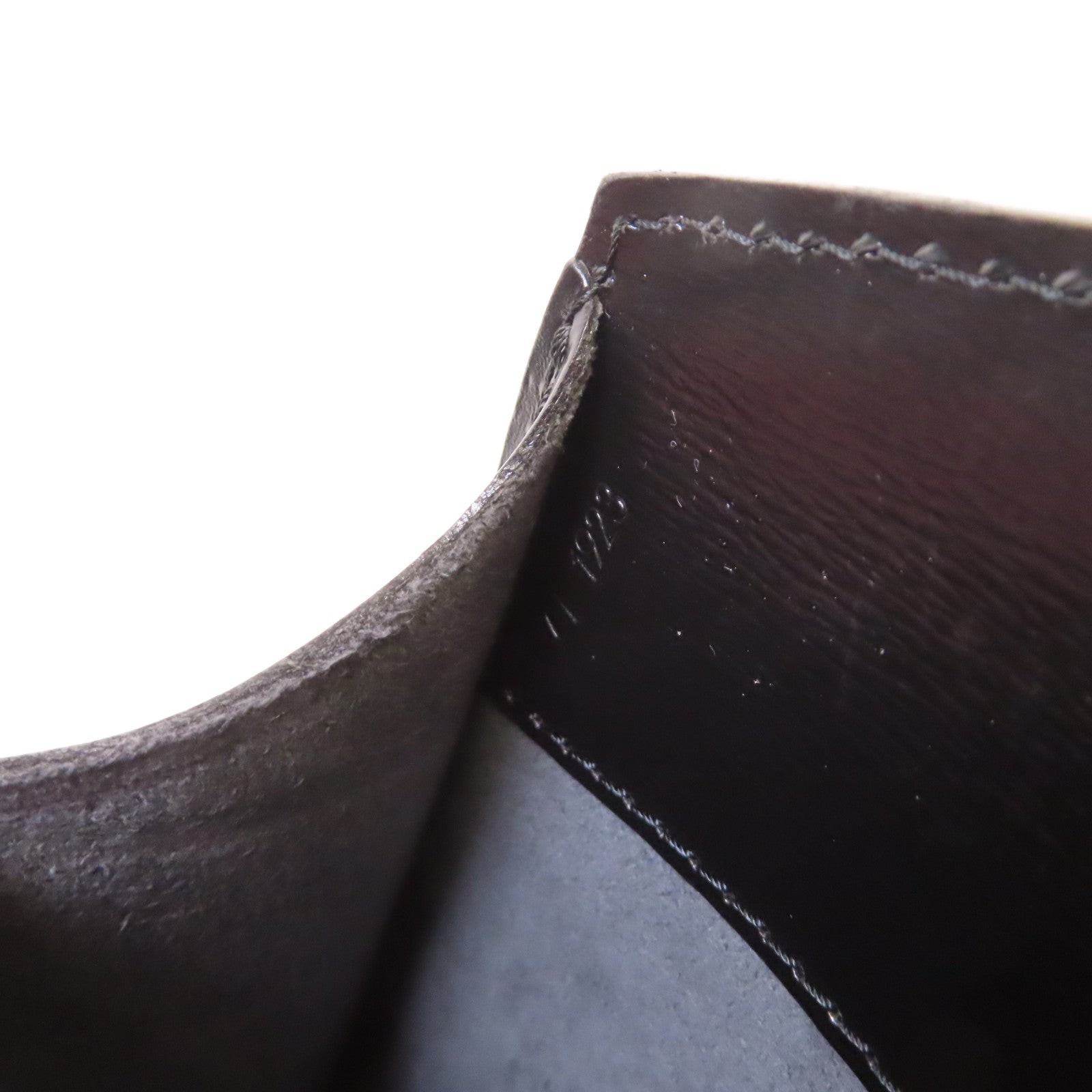 LOUIS VUITTON Epi Cluny Shoulder Bag金扣肩背袋黑色