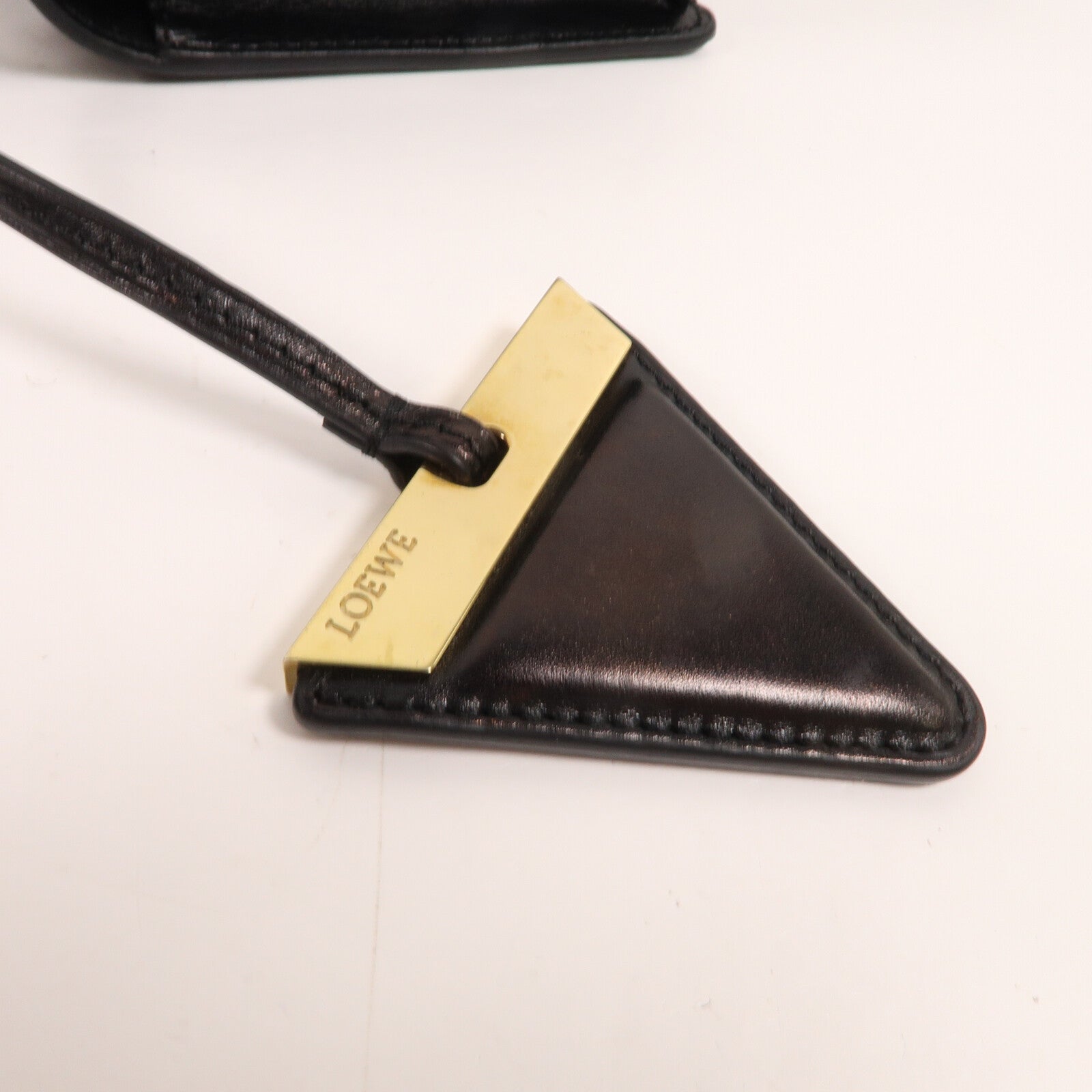 LOEWE 牛皮皮革Barcelona肩背袋
