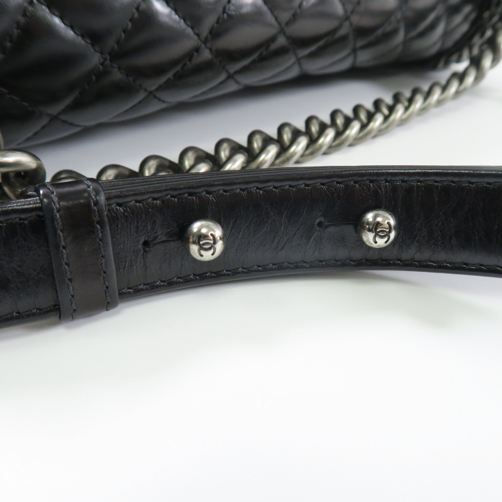 CHANEL 羊皮皮革Boy 25銀扣鏈帶肩背袋黑色