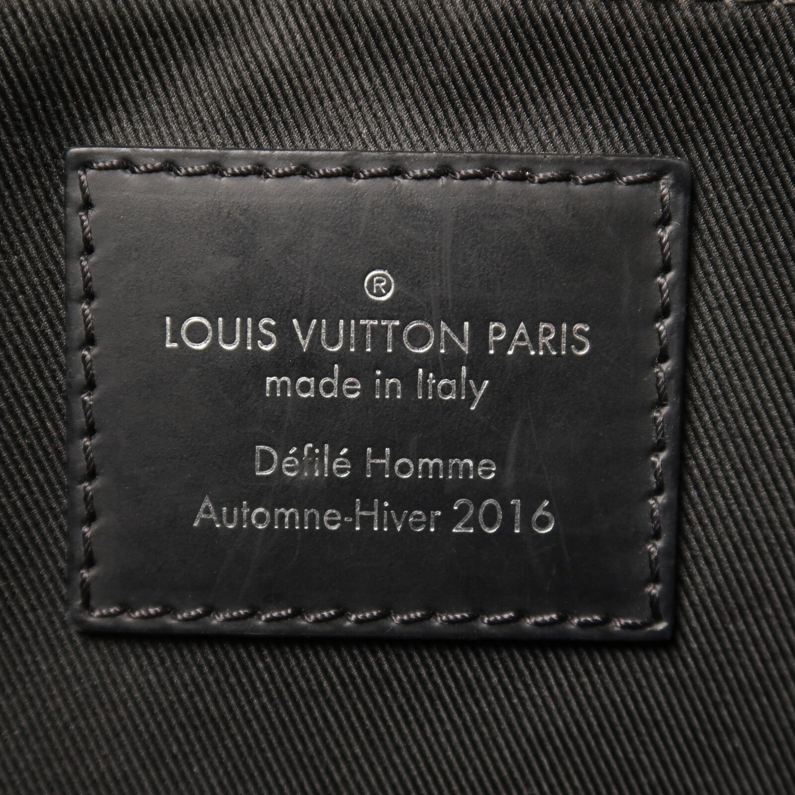 LOUIS VUITTON Monogram Eclipse Messenger PM Voyager肩背袋