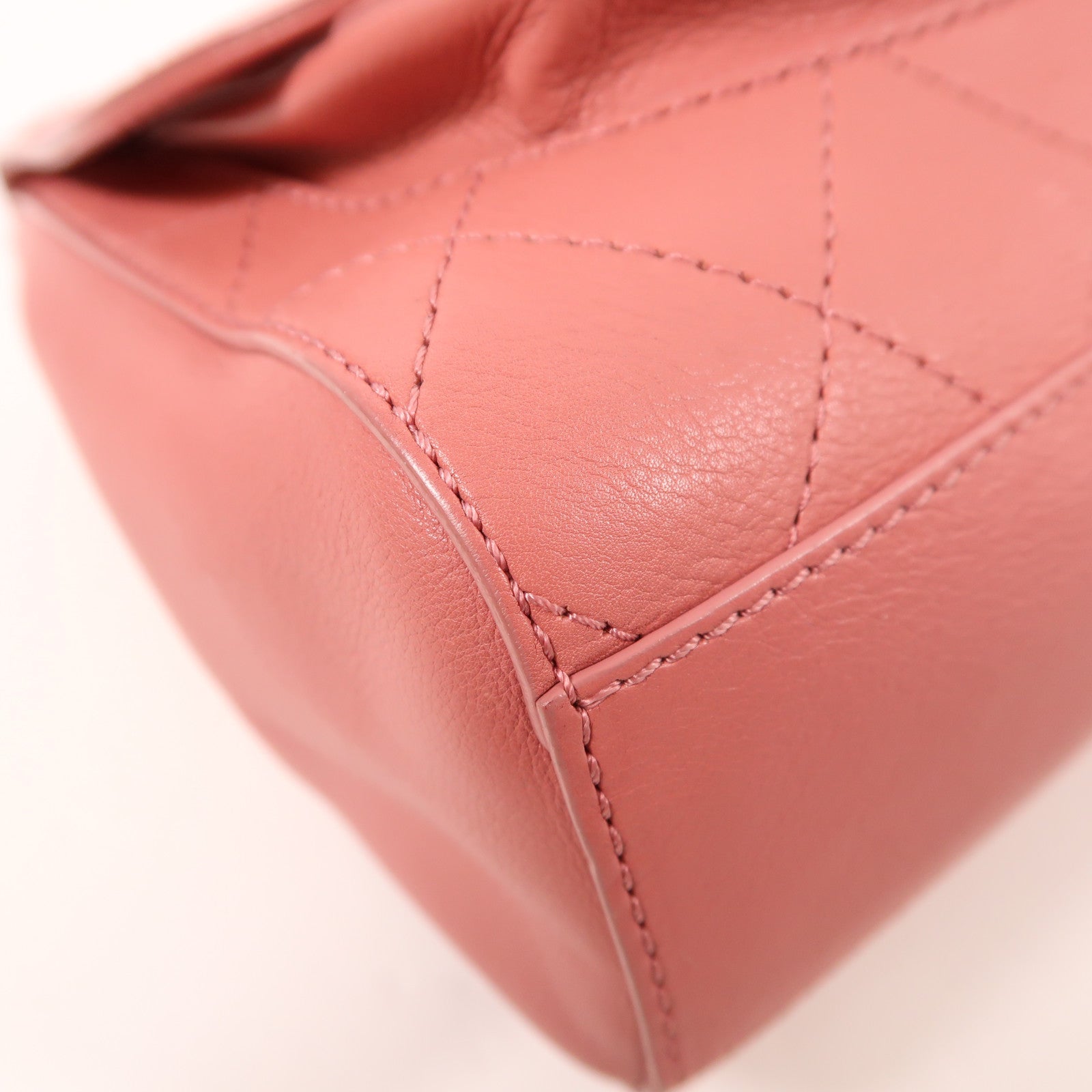 CHANEL 牛皮皮革Chain Shoulder金扣鏈帶肩背袋