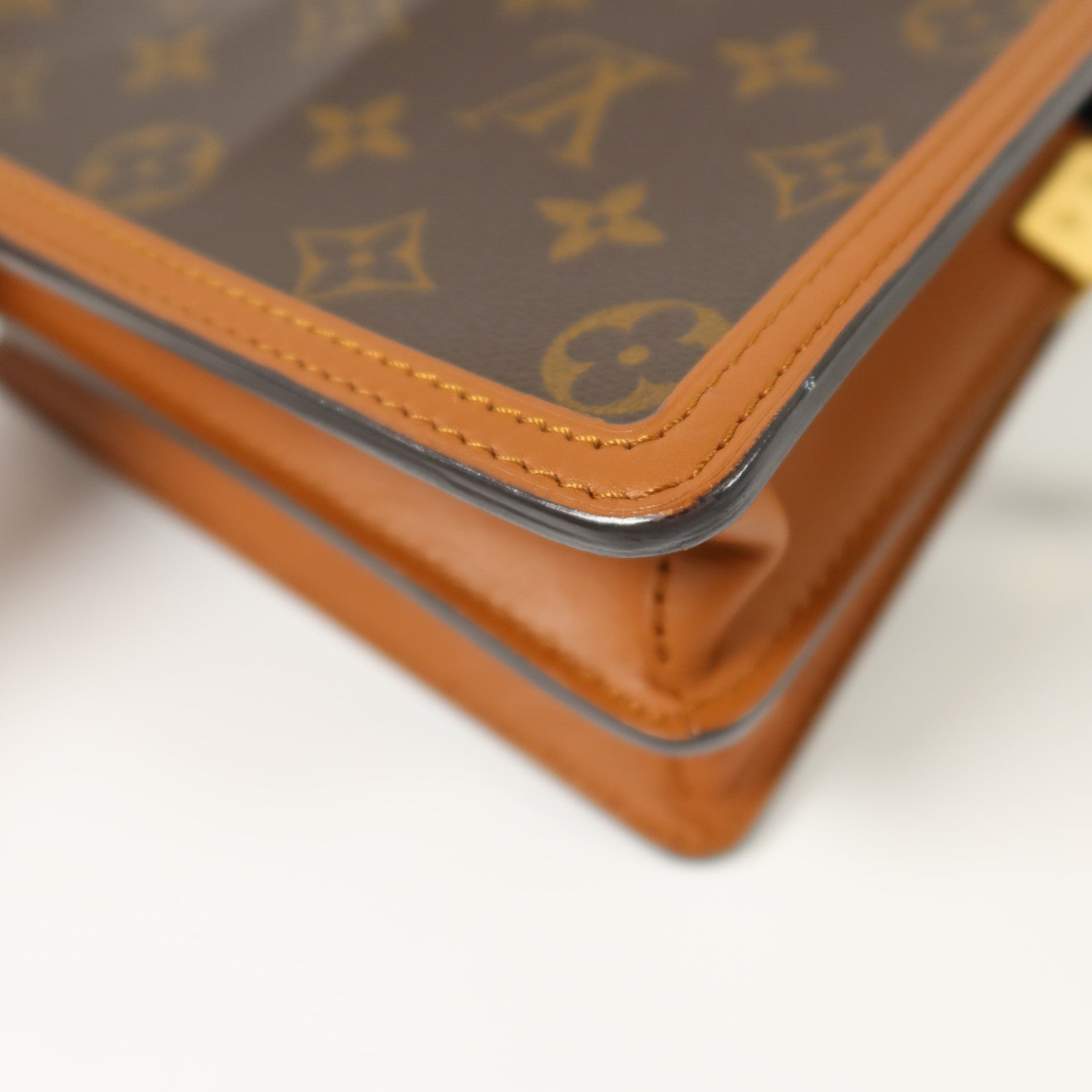 LOUIS VUITTON Monogram Reverse Mini Dauphine肩背袋