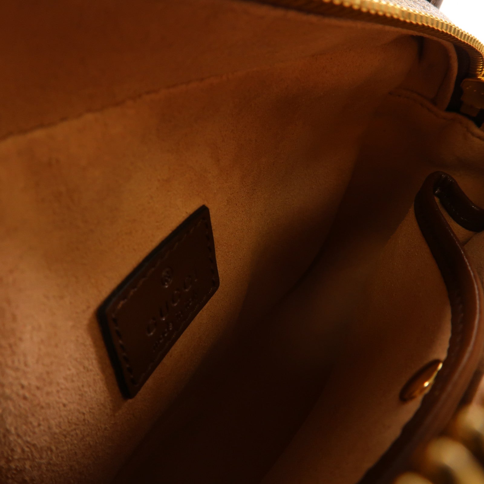 GUCCI 塗層帆布Interlocking G Bag金扣肩背袋