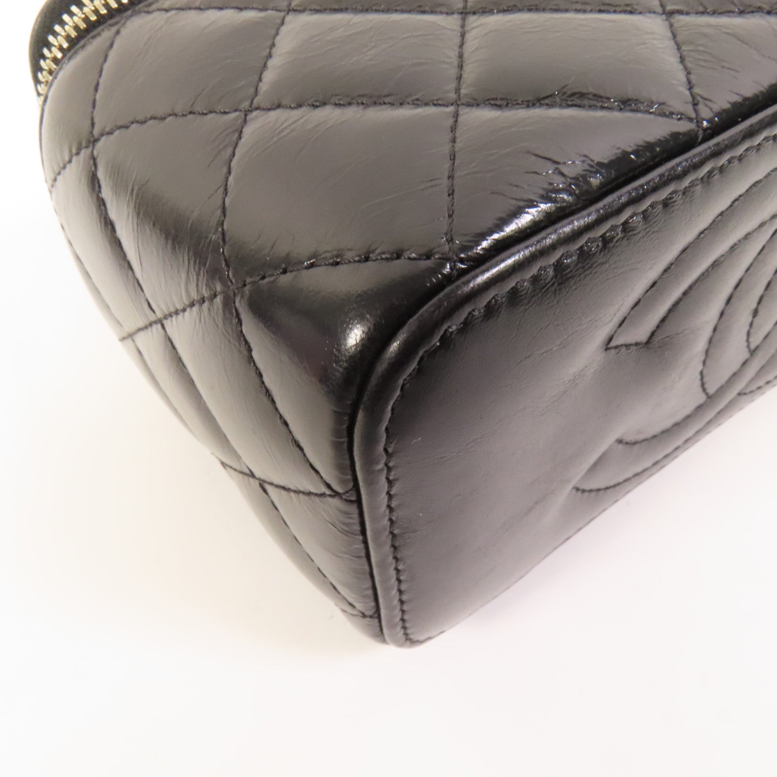 CHANEL 牛皮皮革Vanity Case金扣鏈帶肩背袋