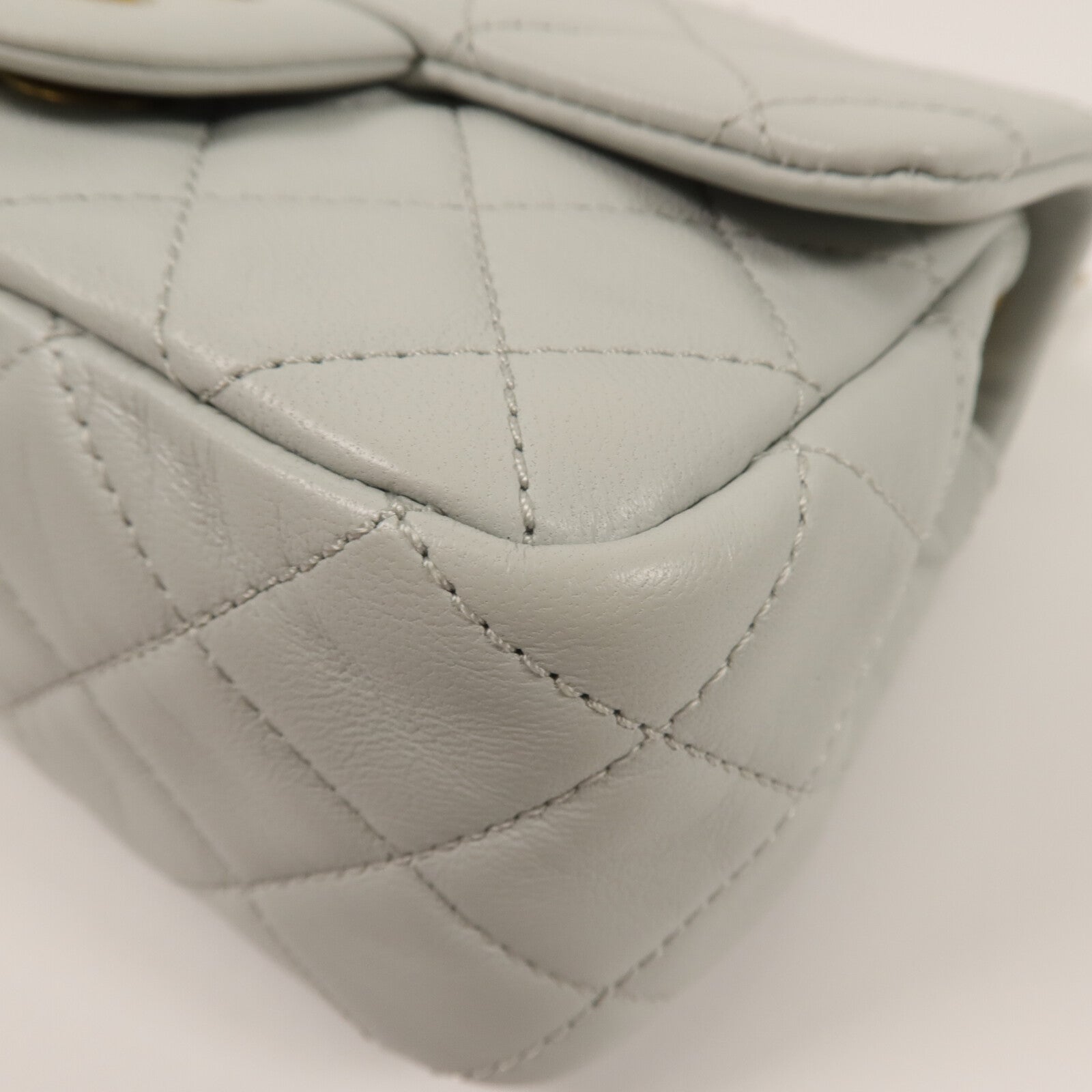 CHANEL 羊皮皮革Mini Classic 17鏈帶肩背袋