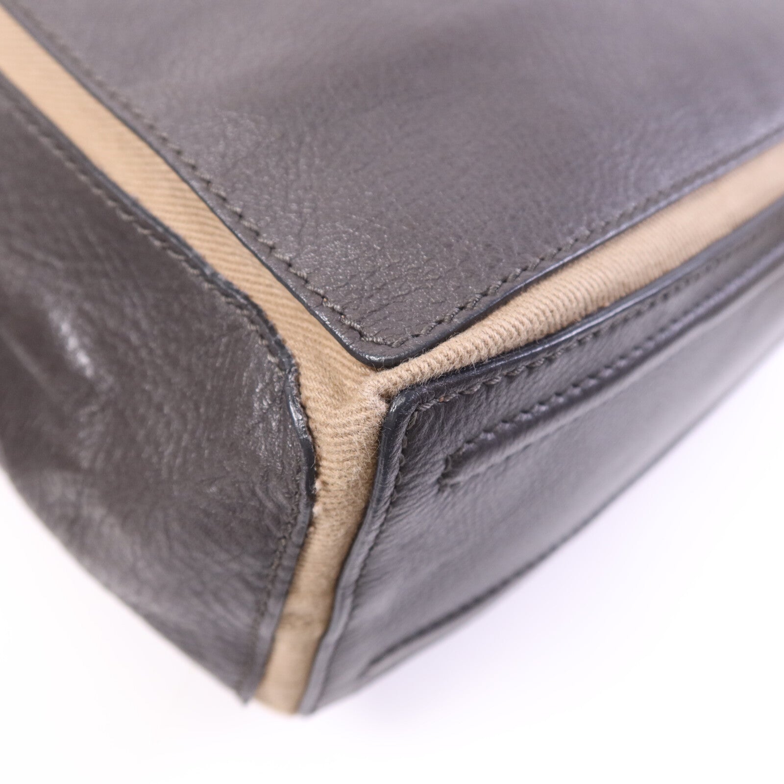 YVES SAINT LAURENT 牛皮皮革Muse金扣肩背袋