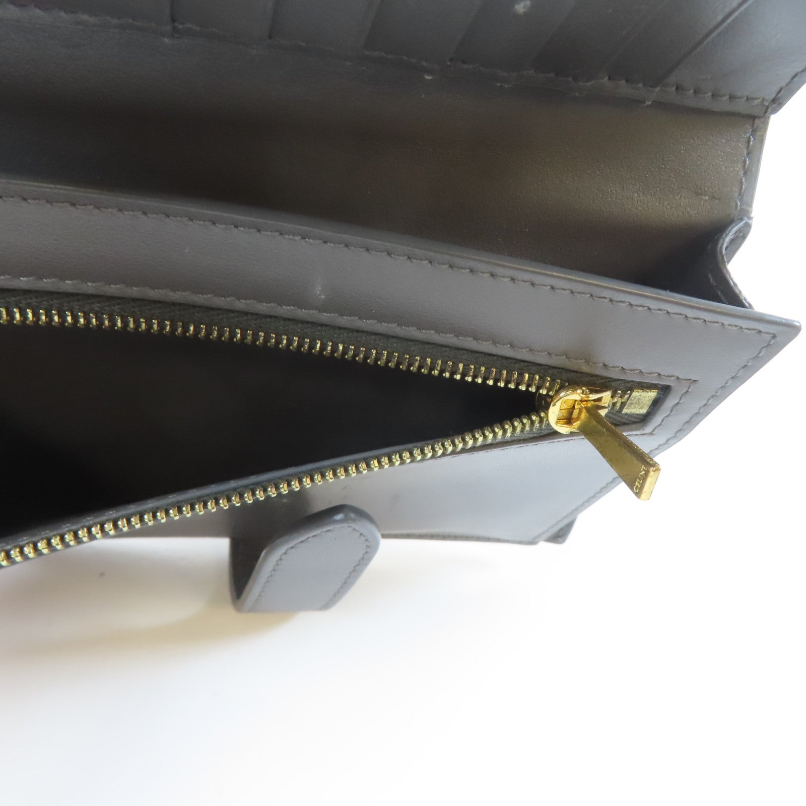 CELINE 牛皮皮革Bifold Wallet金扣錢包灰色