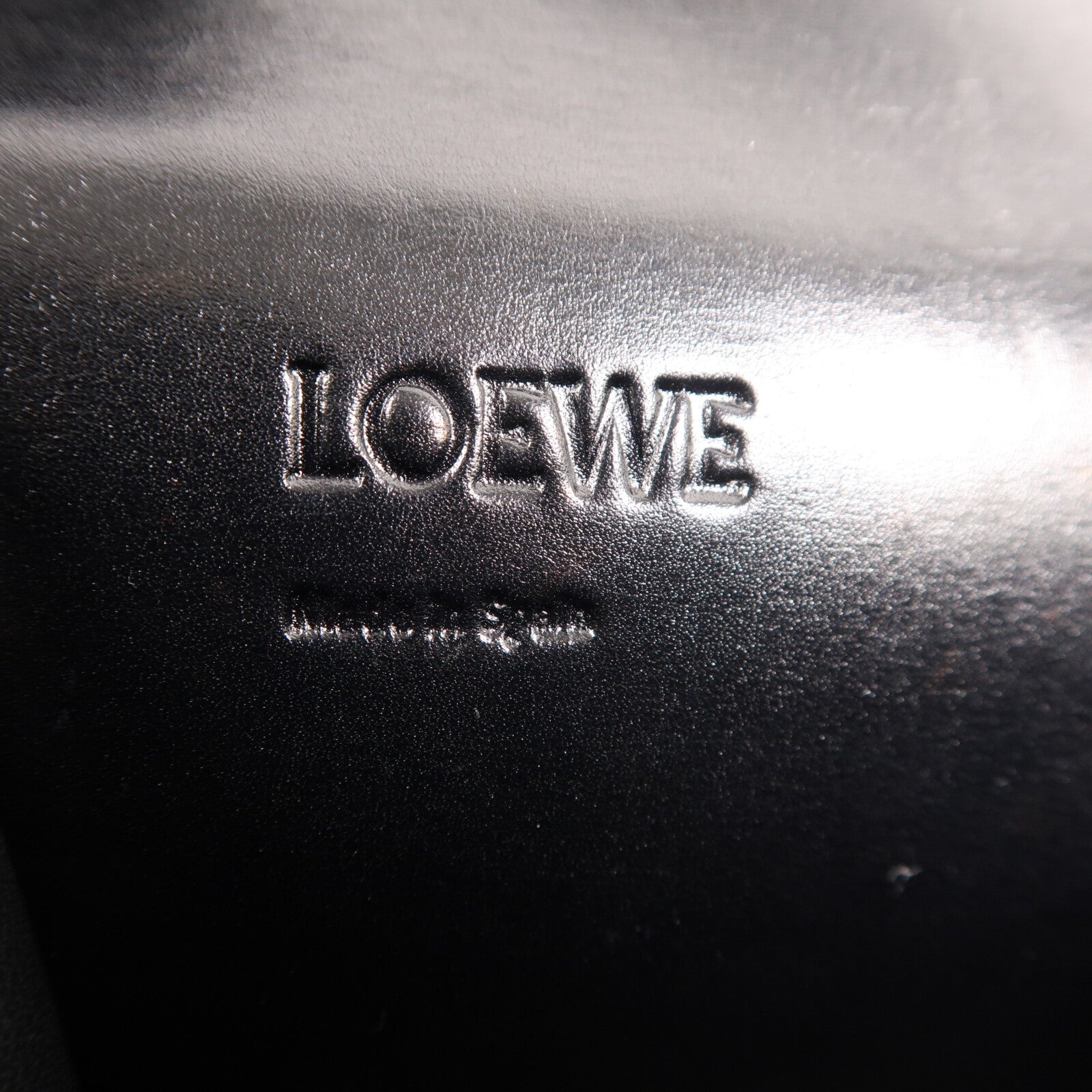 LOEWE 牛皮皮革Barcelona肩背袋