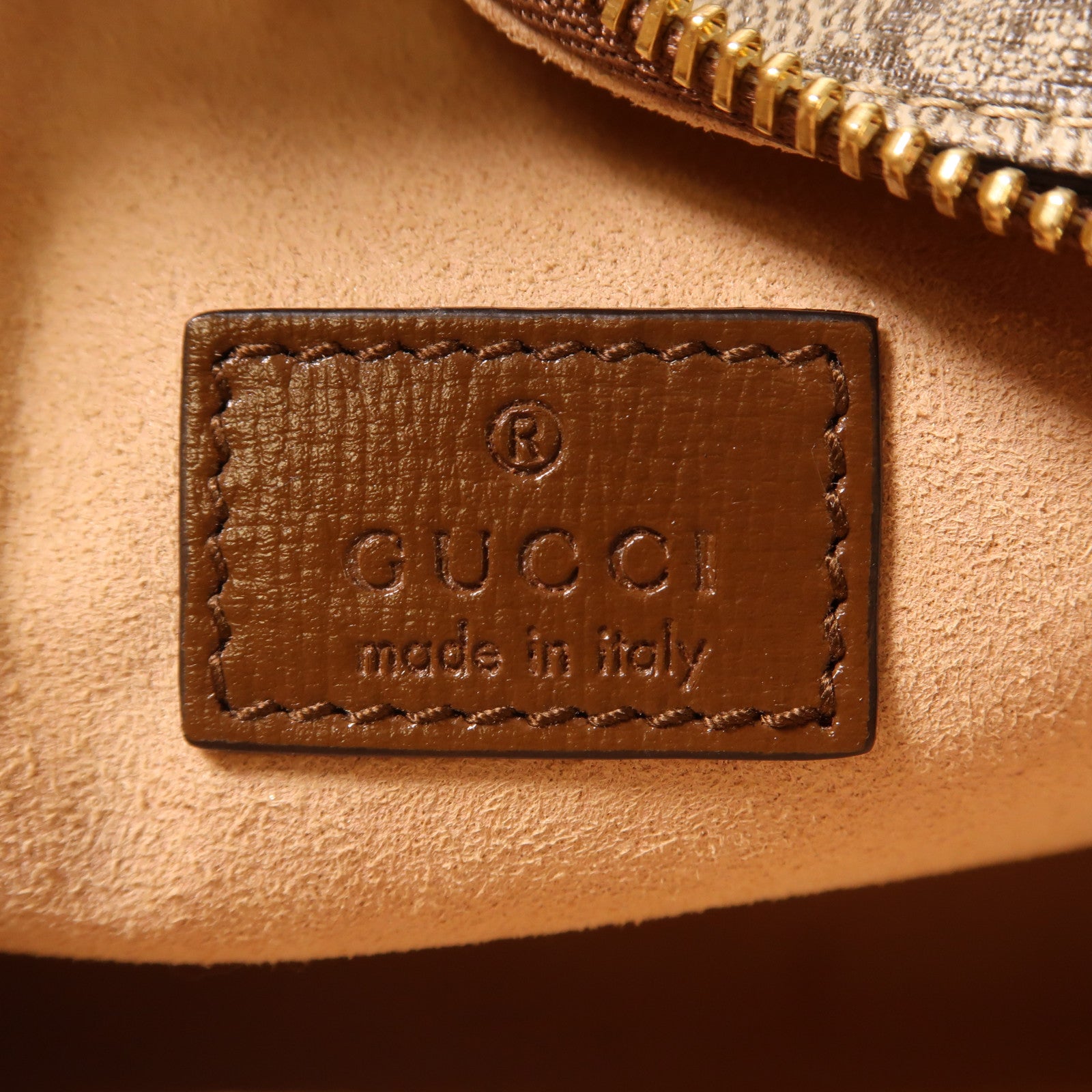 GUCCI 塗層帆布Interlocking G Bag金扣肩背袋