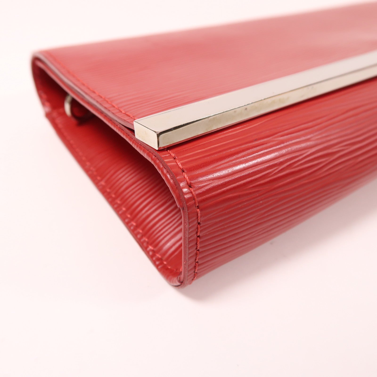 LOUIS VUITTON LV SHW Sevigne Clutch Shoulder Bag Epi Red